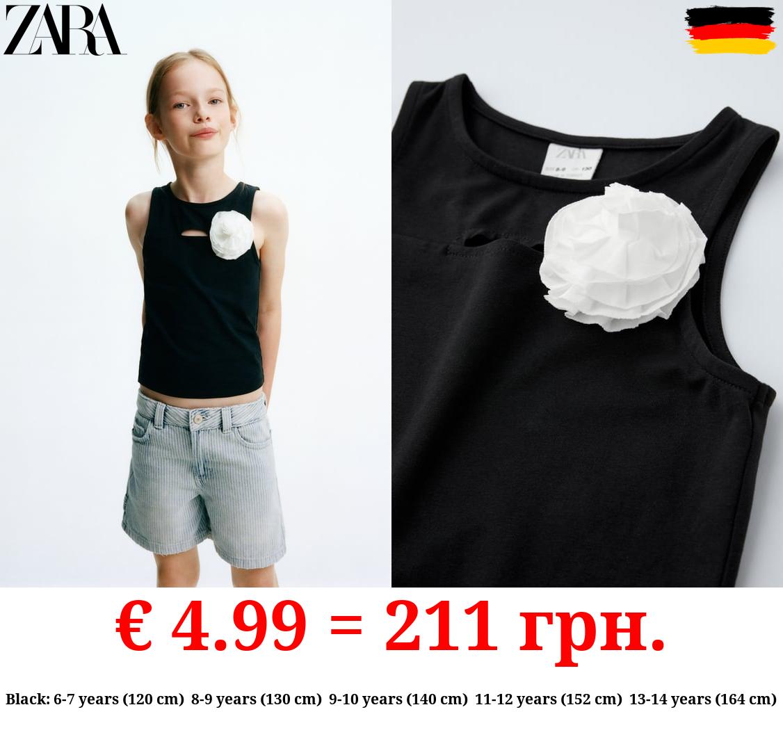 CUT-OUT FLOWER T-SHIRT