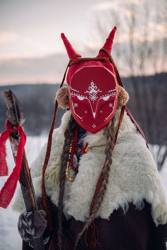 «Шелки» – Telegraph