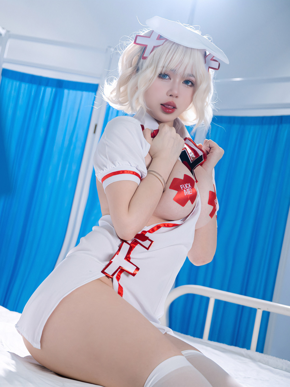 Cosplay Tina很妖孽呀 白色护士妹妹 15