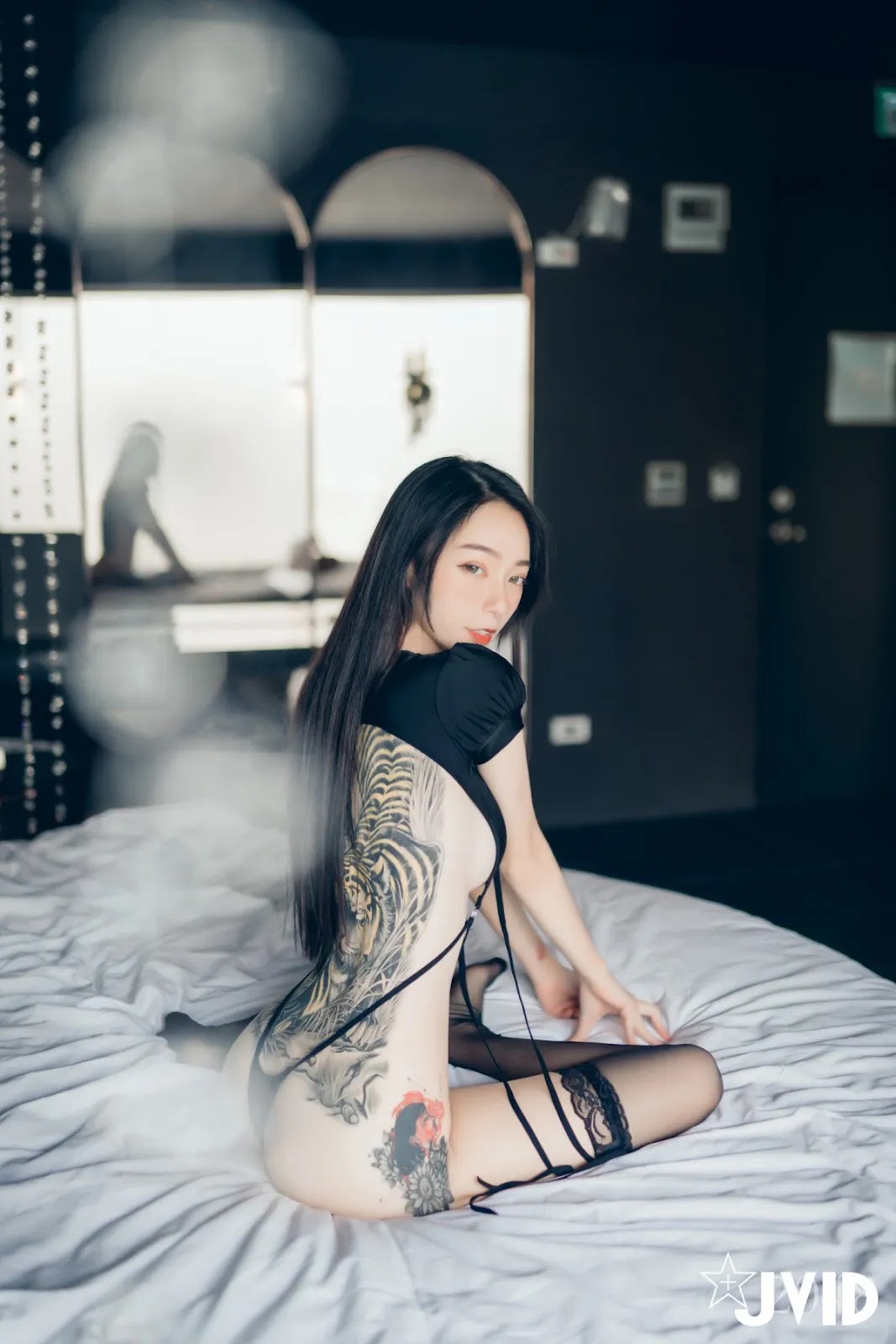 JVID精品 韩国女神飄飄 黑 超猛激凸遮不住 白 透透睡衣 不管怎樣的飄飄都好正啊!! Vol.01 47