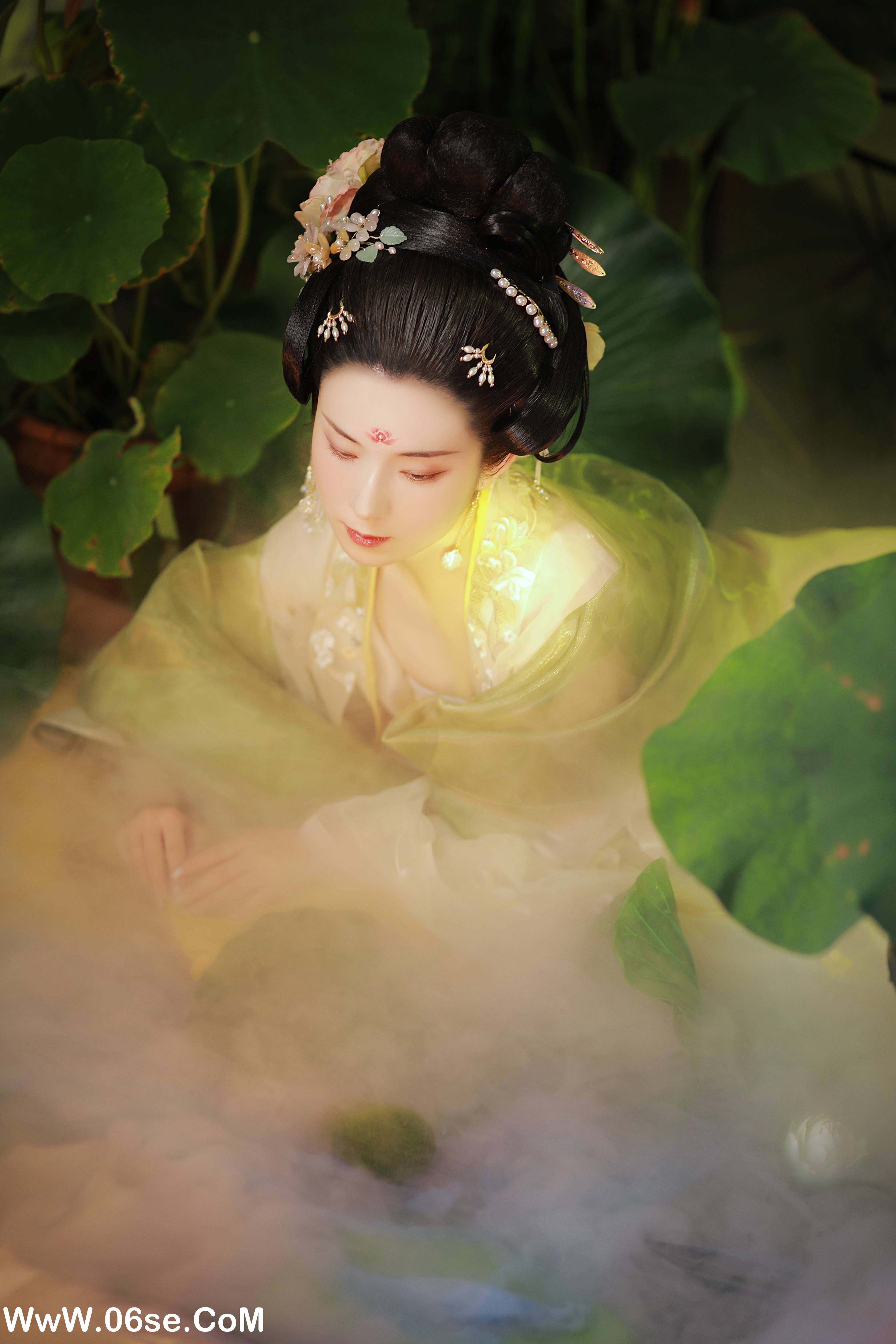 图片[9]-[YITUYU艺图语]2022.09.09 云想衣裳花想容 也清秋[31+1P／681MB]-六色网