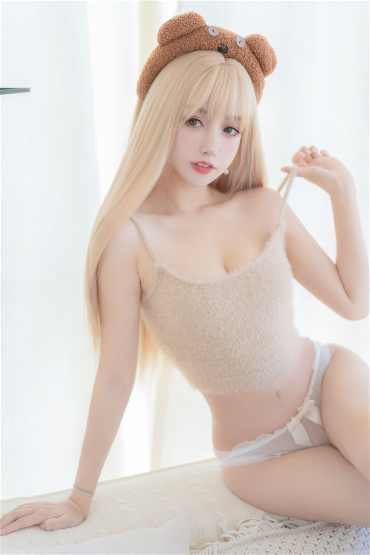 Cosplay 过期米线线喵 小熊软糖 7