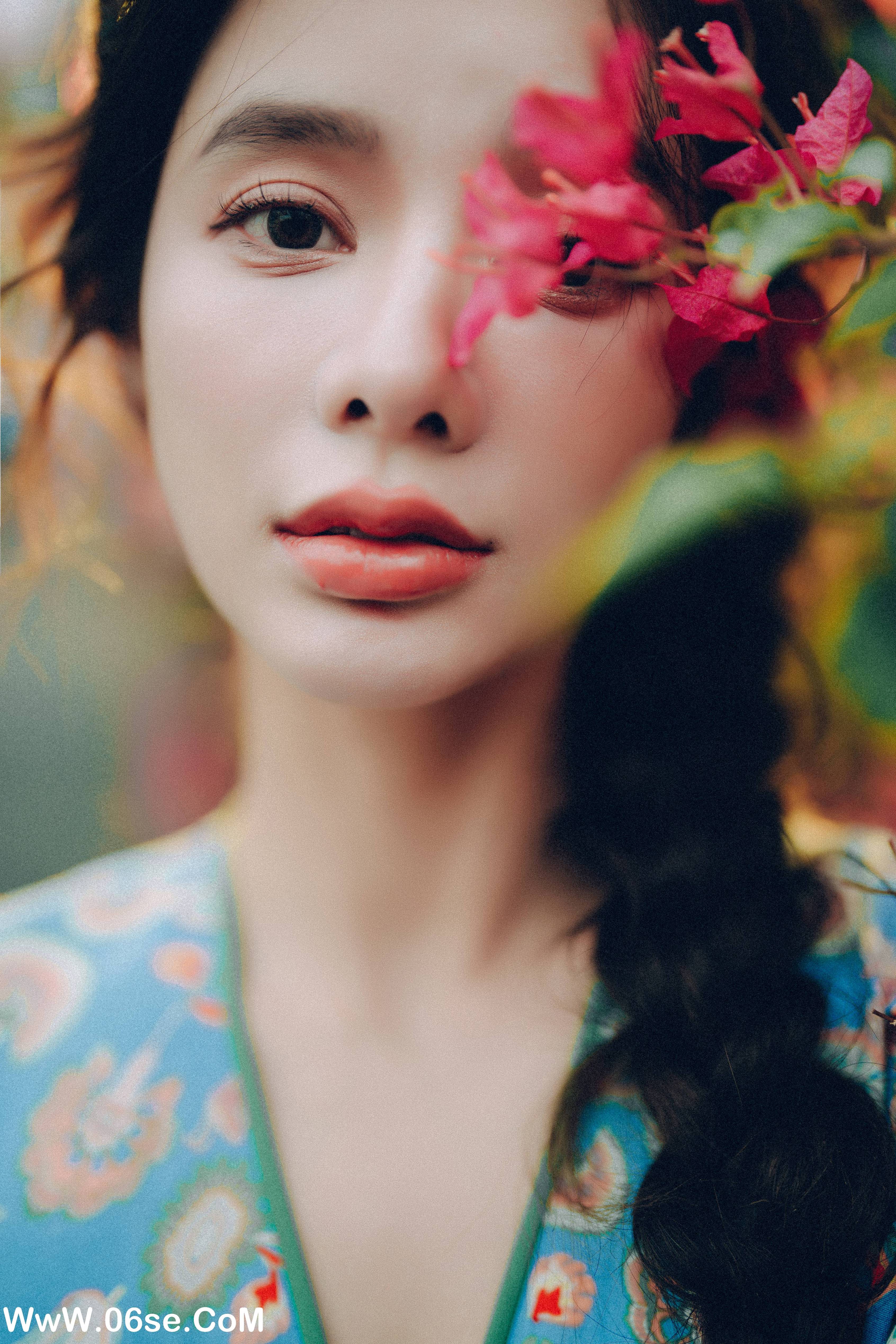 图片[26]-[YITUYU艺图语]2022.06.25 发光的发丝，三角梅瀑布下的女神 姝雯同学[55P-870.8M]-六色网