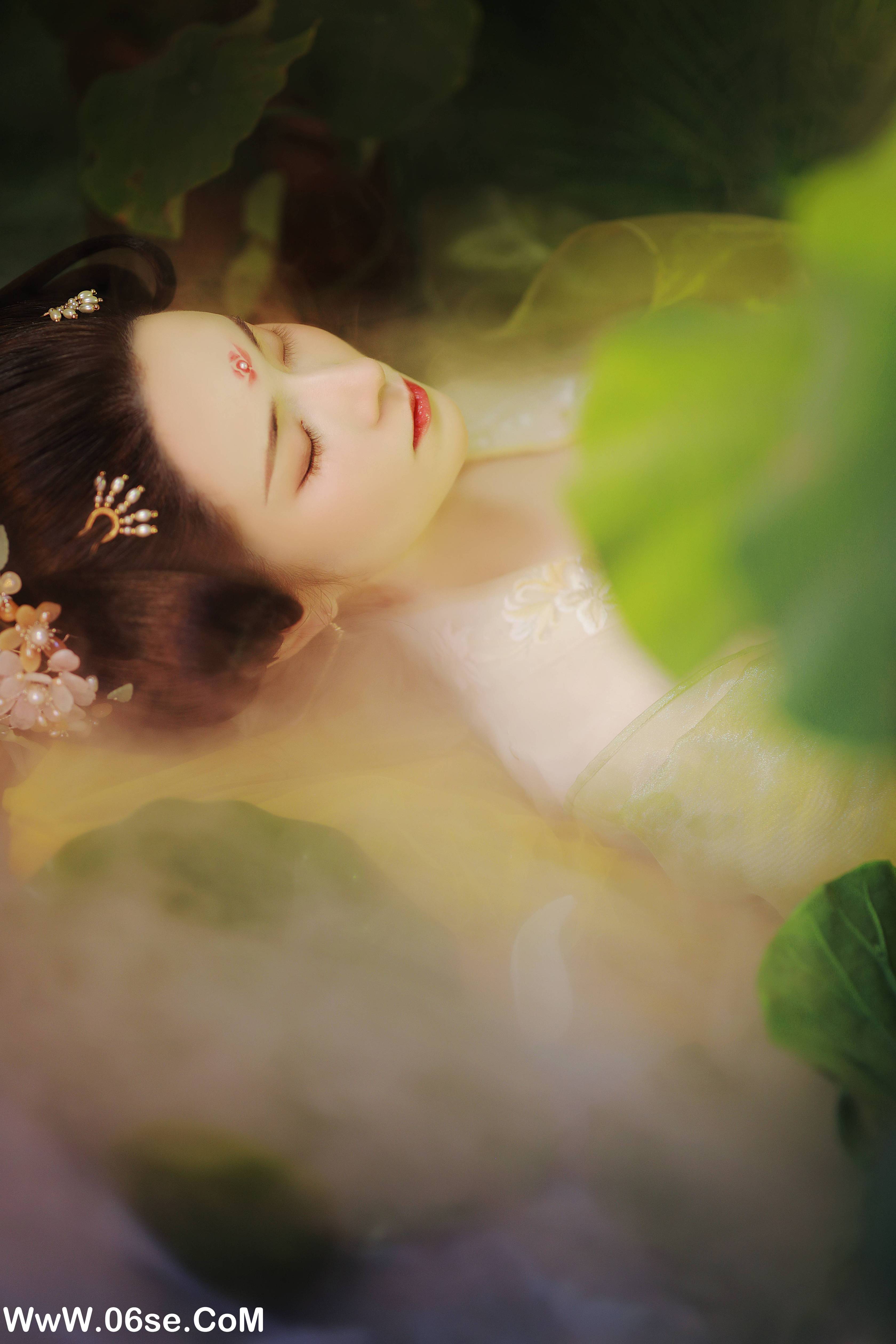 图片[19]-[YITUYU艺图语]2022.09.09 云想衣裳花想容 也清秋[31+1P／681MB]-六色网