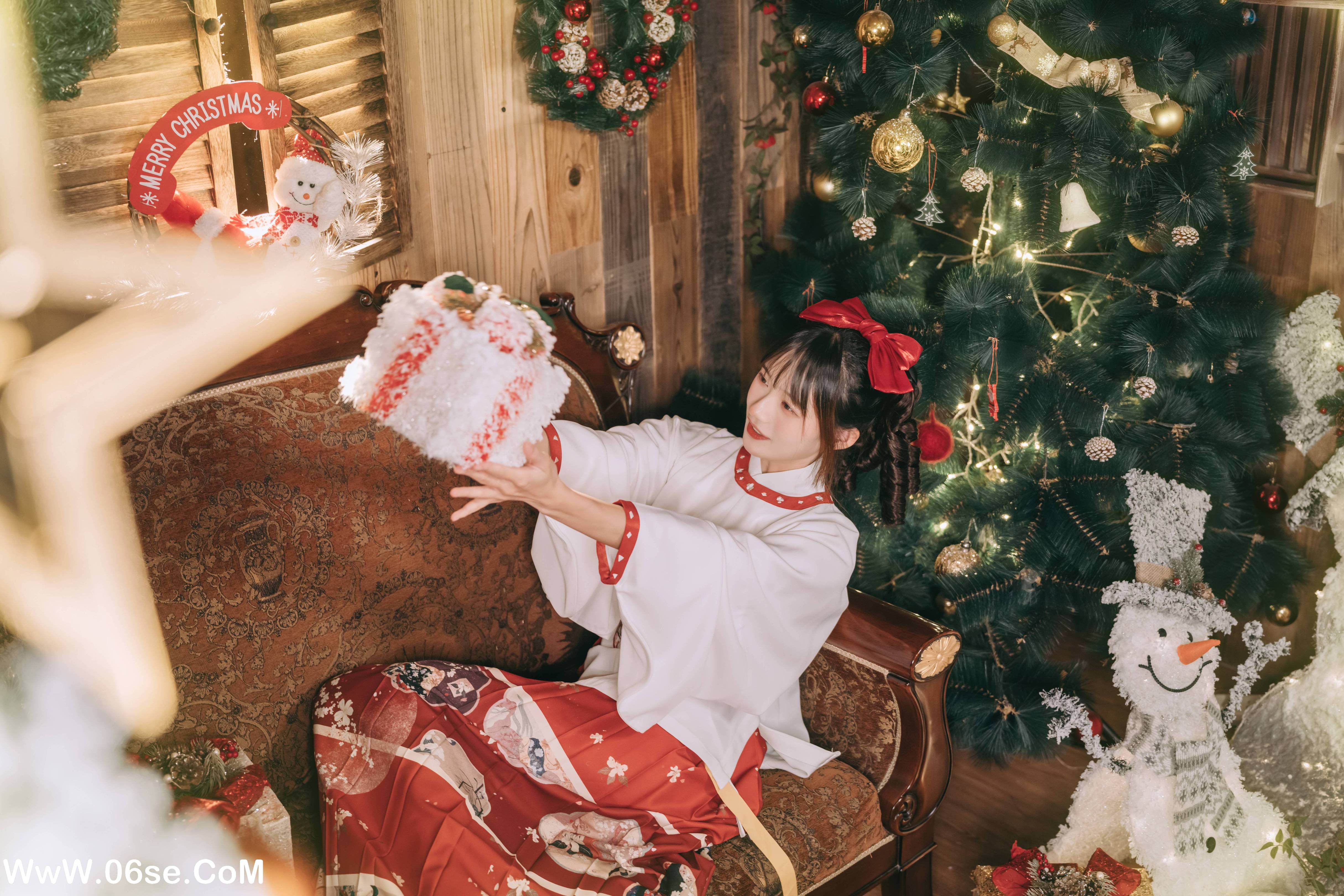 图片[16]-[YITUYU艺图语]2022.12.27 汉洋折衷的圣诞 兔子Zzz不吃胡萝卜[28+1P／194MB]-六色网
