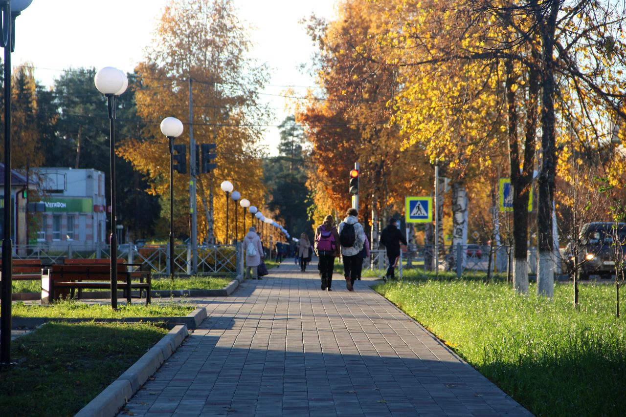 парк в тихвине