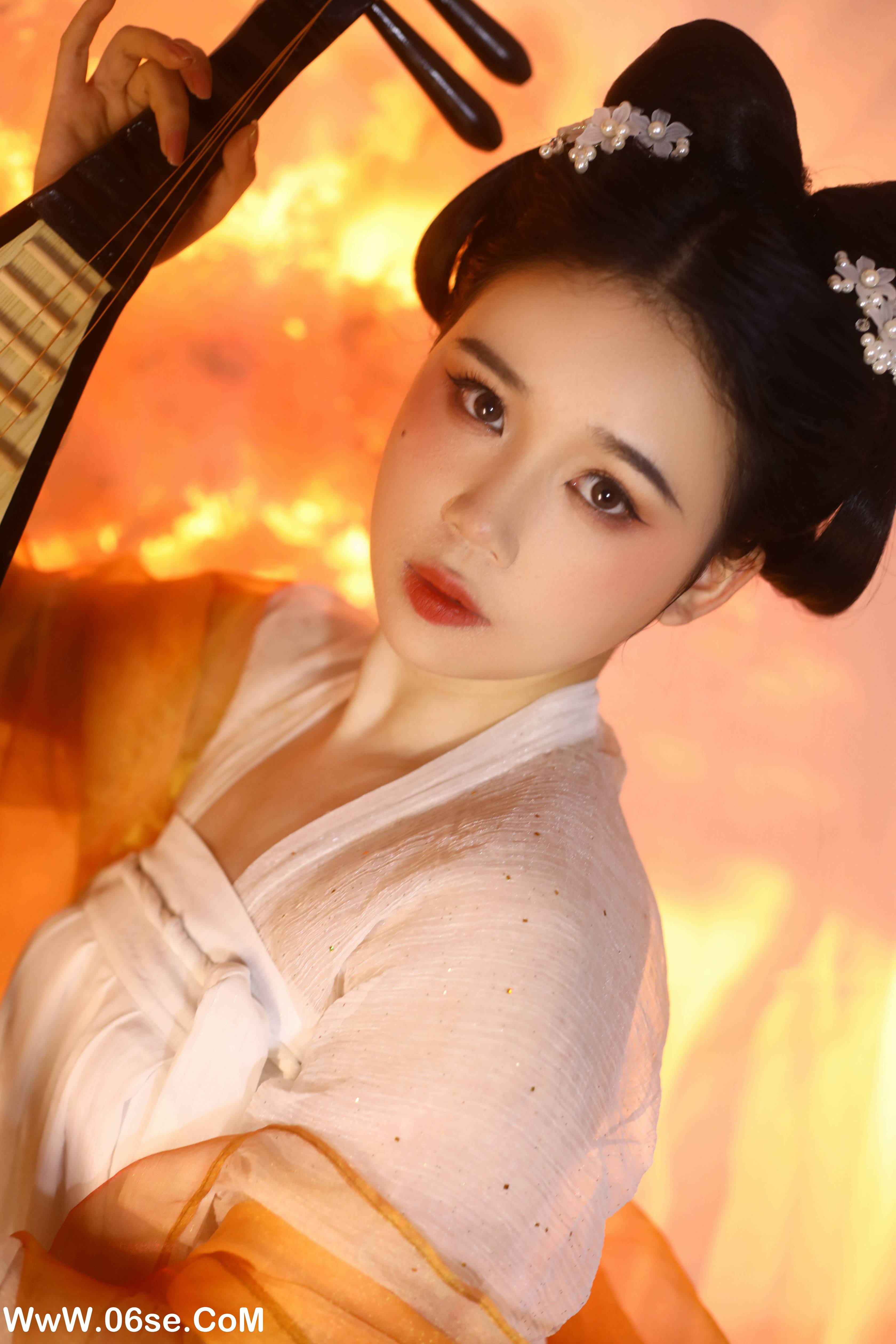 图片[11]-[YITUYU艺图语]2022.09.02 银睿姬 一只高高[31+1P／322MB]-六色网