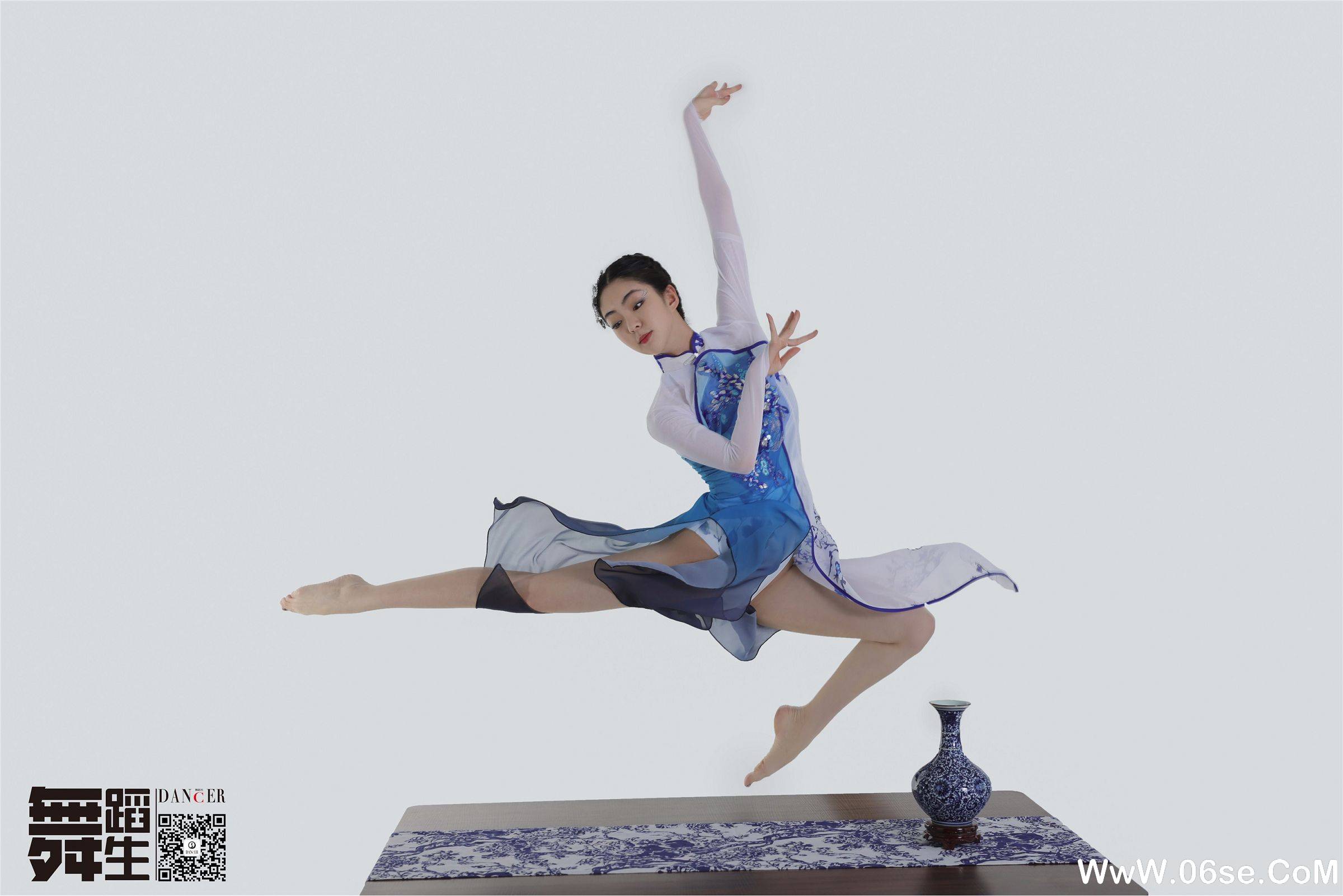 图片[33]-[GALLI嘉丽] 舞蹈生日记 104 – 青花瓷 韩玉彤-六色网
