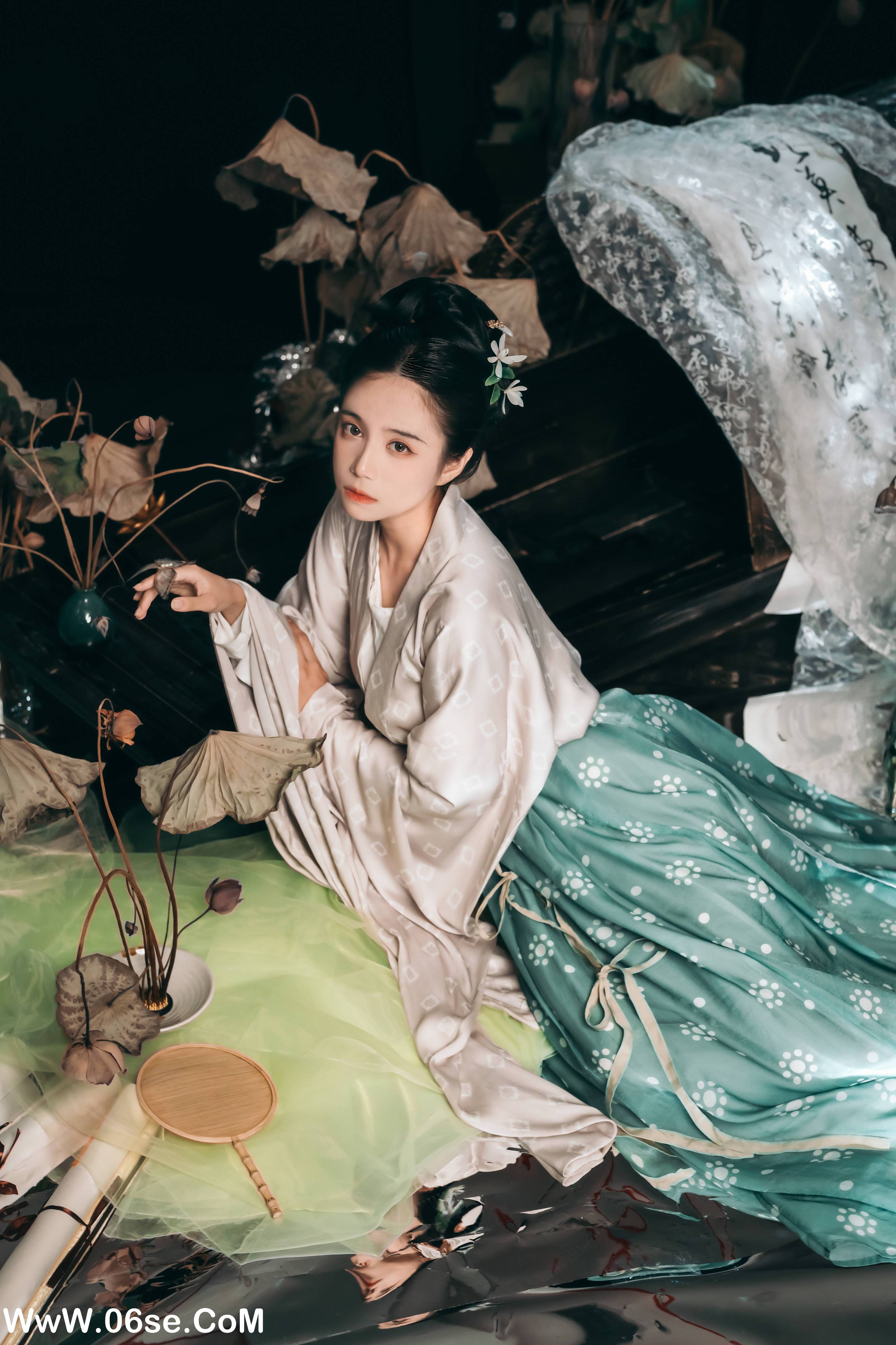 图片[32]-[YITUYU艺图语]2022.10.11 行香子 贰加六[31+1P／138MB]-六色网