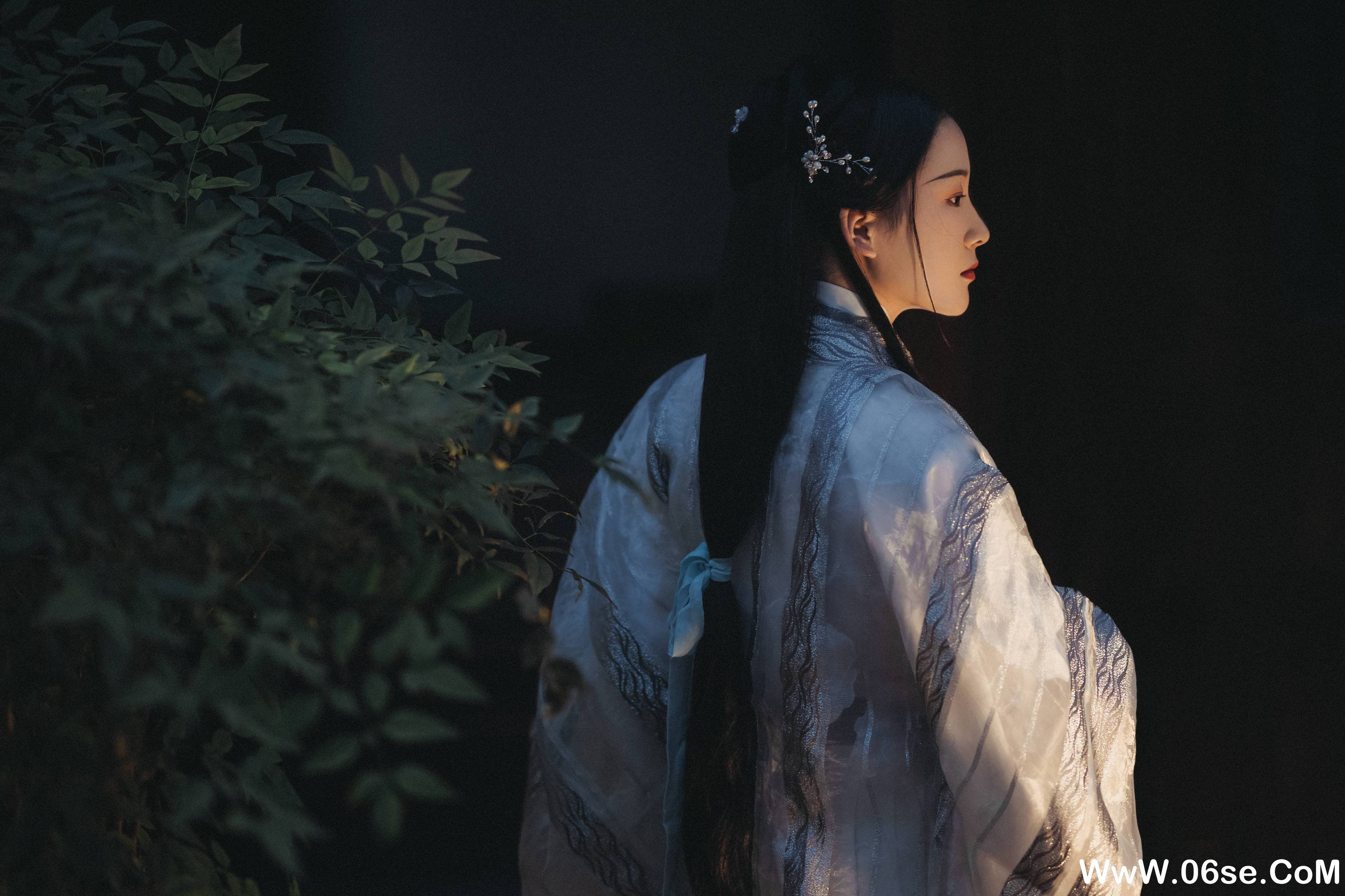 图片[27]-[YITUYU艺图语]2021.10.19 南歌子 淡蓝色忧伤静流淌[26+1P／403MB]-六色网