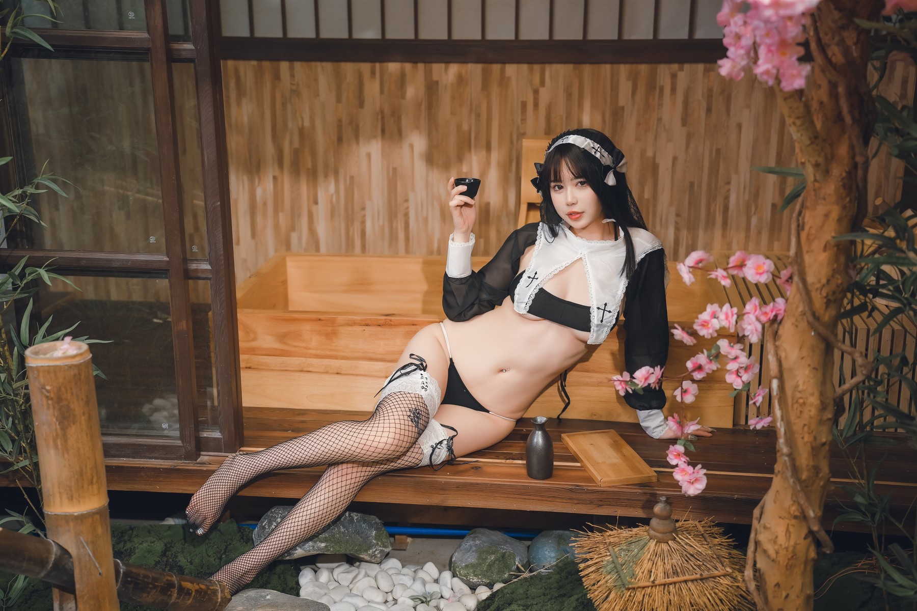 Cosplay Tina很妖孽呀 修女的秘密 8