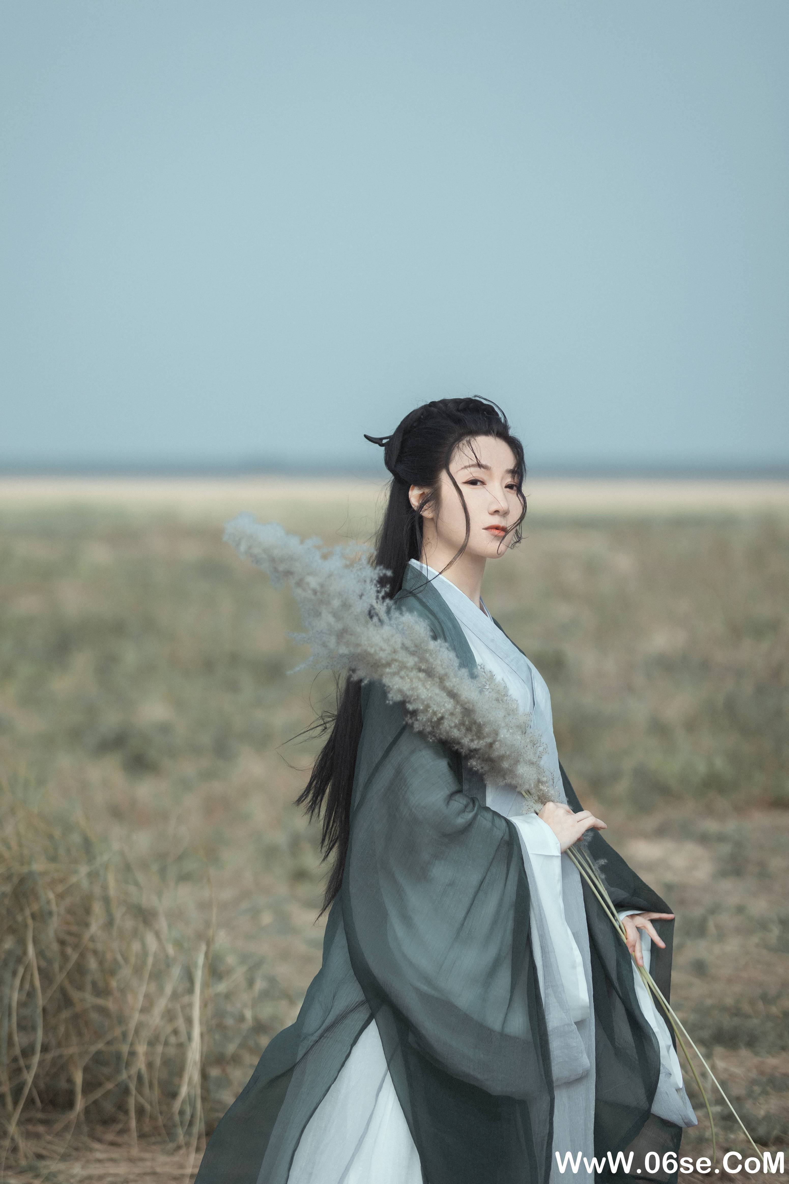 图片[15]-[YITUYU艺图语]2021.10.21 天涯倦客 何佳[25+1P／312MB]-六色网