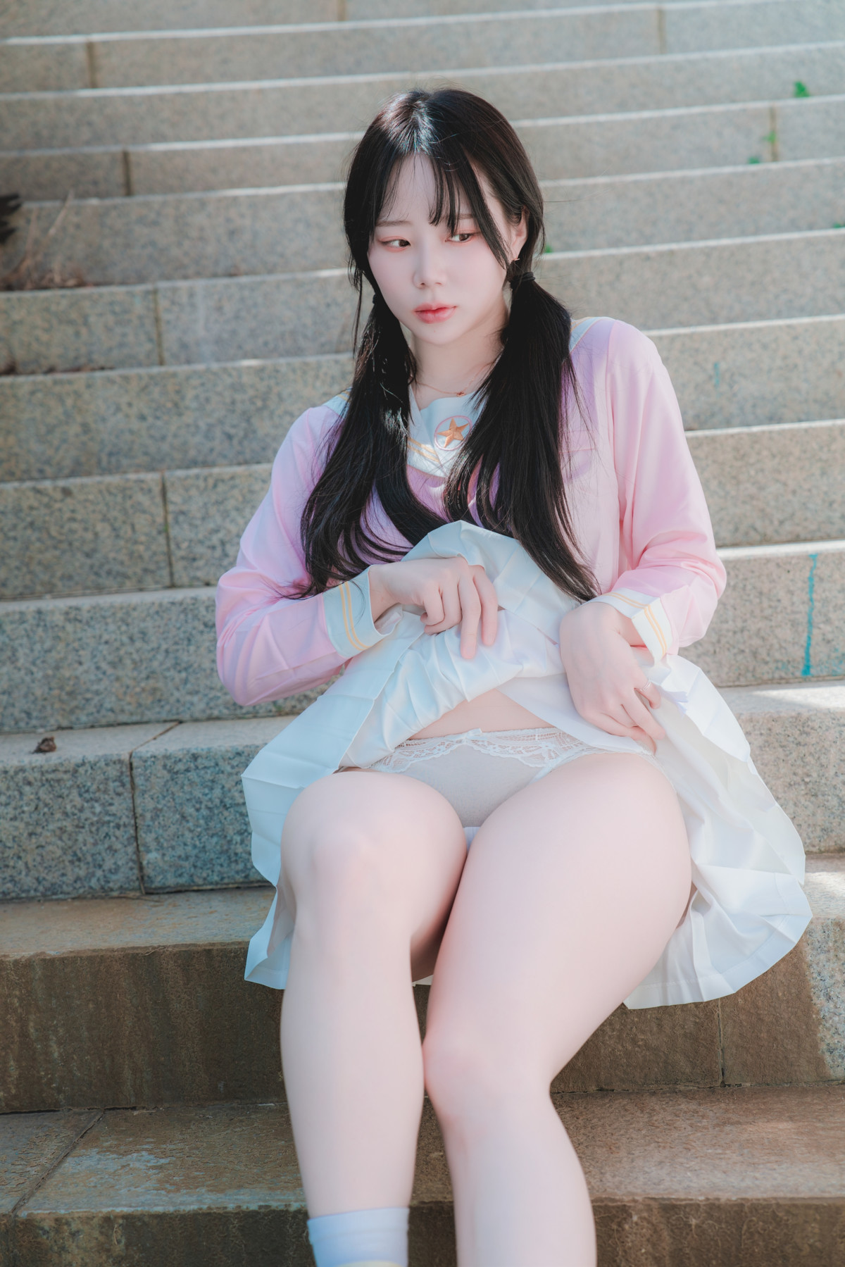 Myua 뮤아, Photobook “Pure” 2