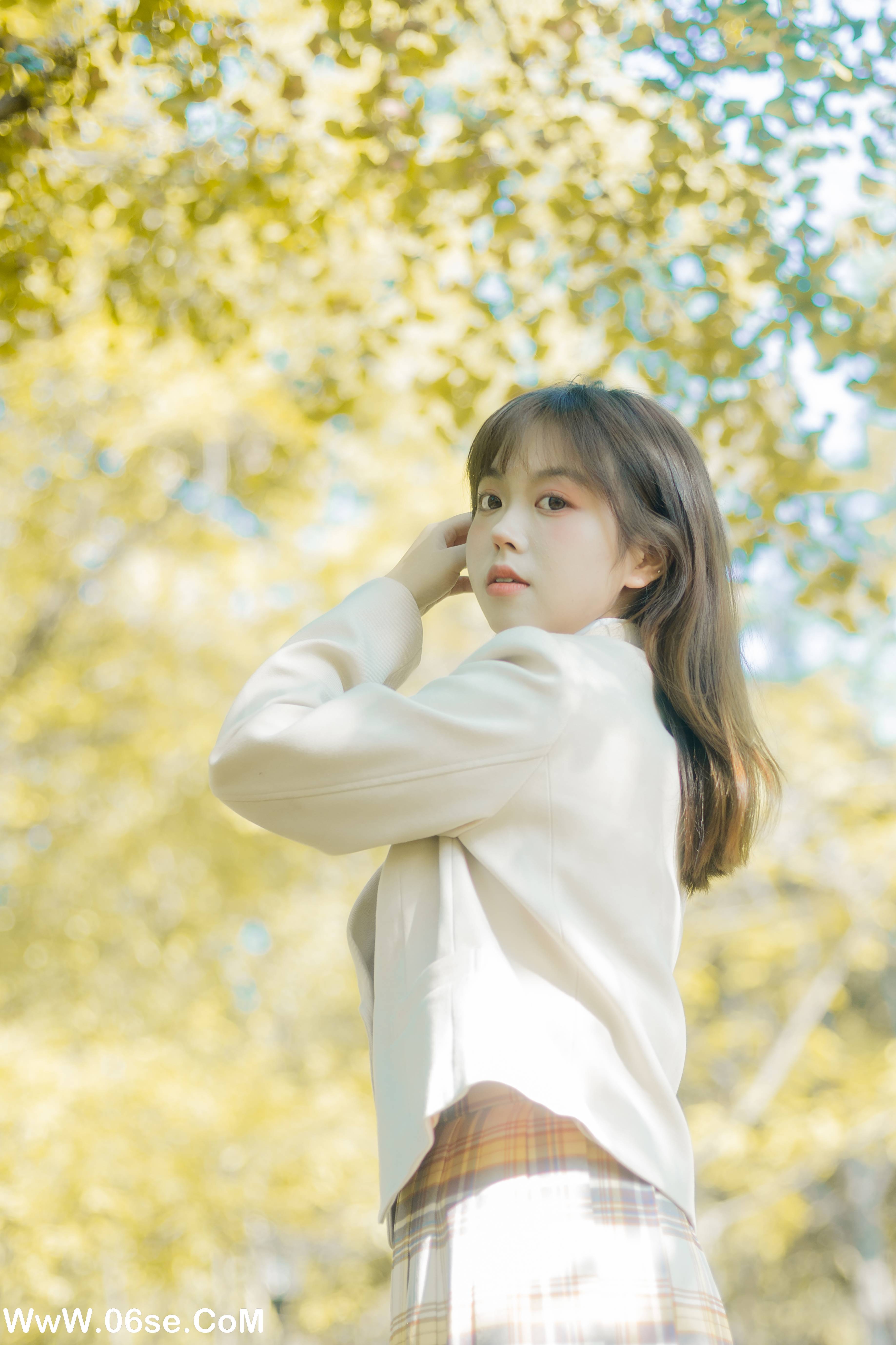 图片[33]-[YITUYU艺图语]2022.11.21 奶油味的秋 哈吉麻花[37+1P／355MB]-六色网