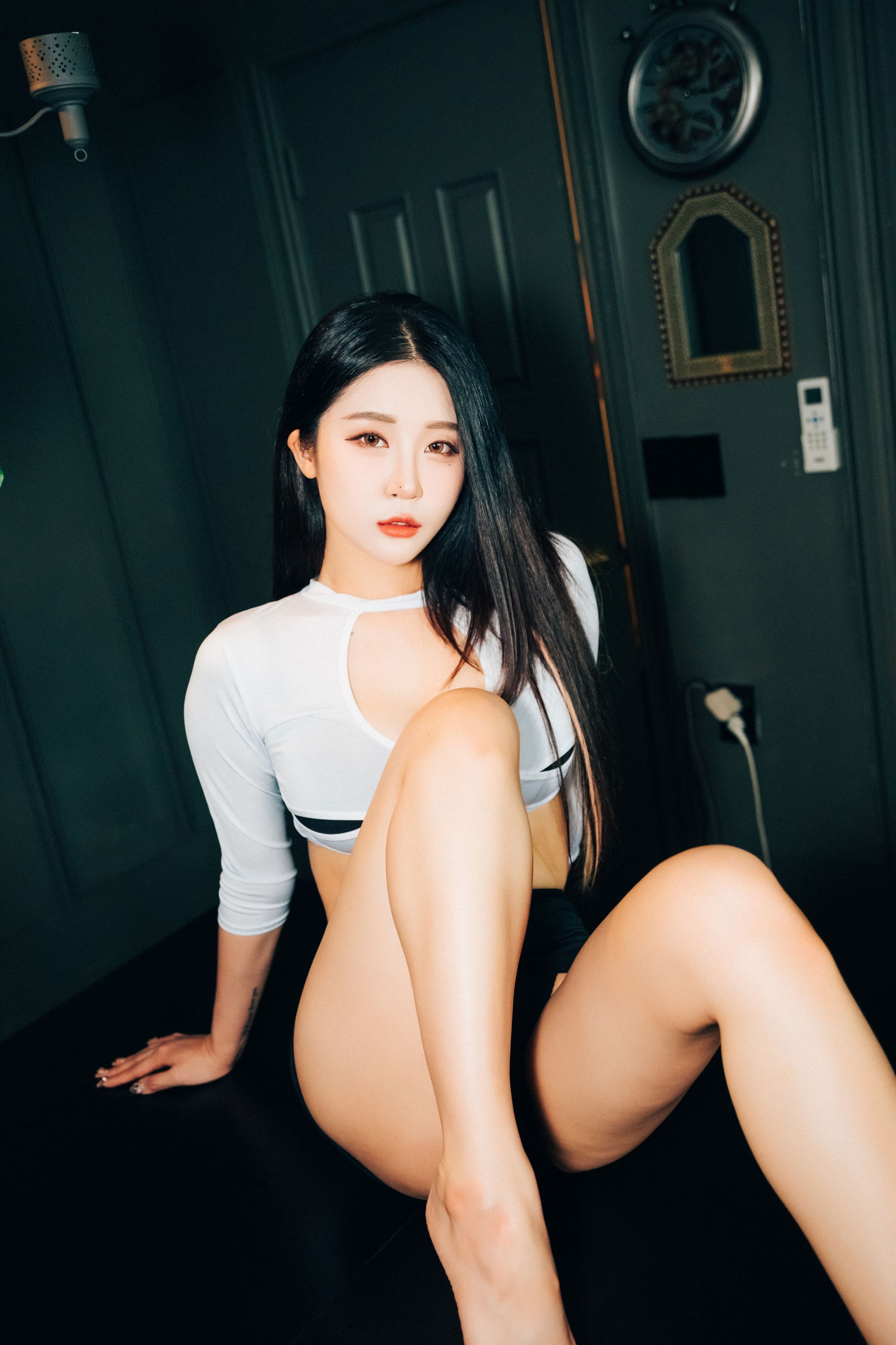 Bomi (보미) - [LOOZY] Roomate [52P-955MB] 45