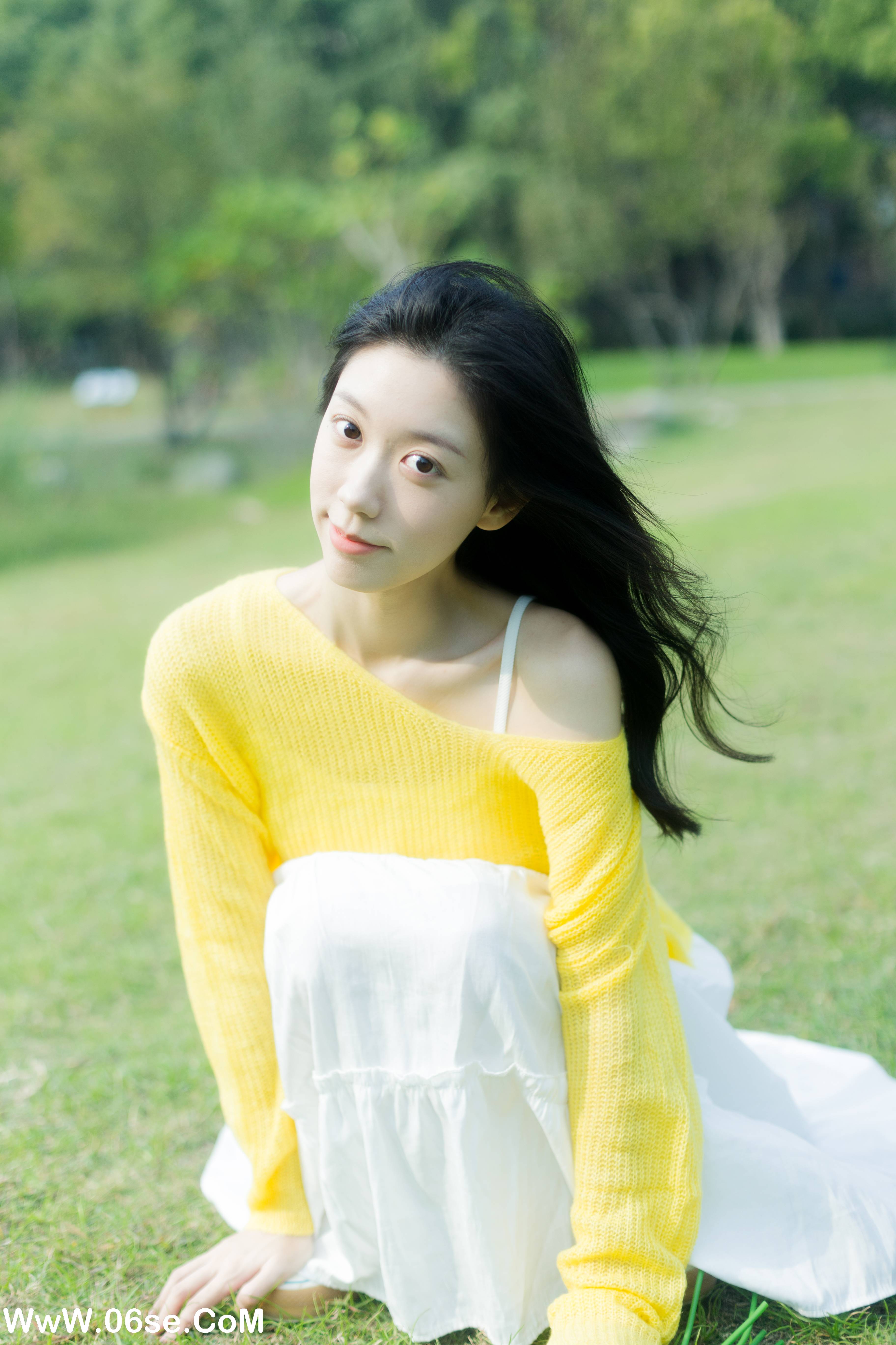 图片[14]-[YITUYU艺图语]2022.11.26 秋风轻轻 饲猫少女-[37+1P／342MB]-六色网