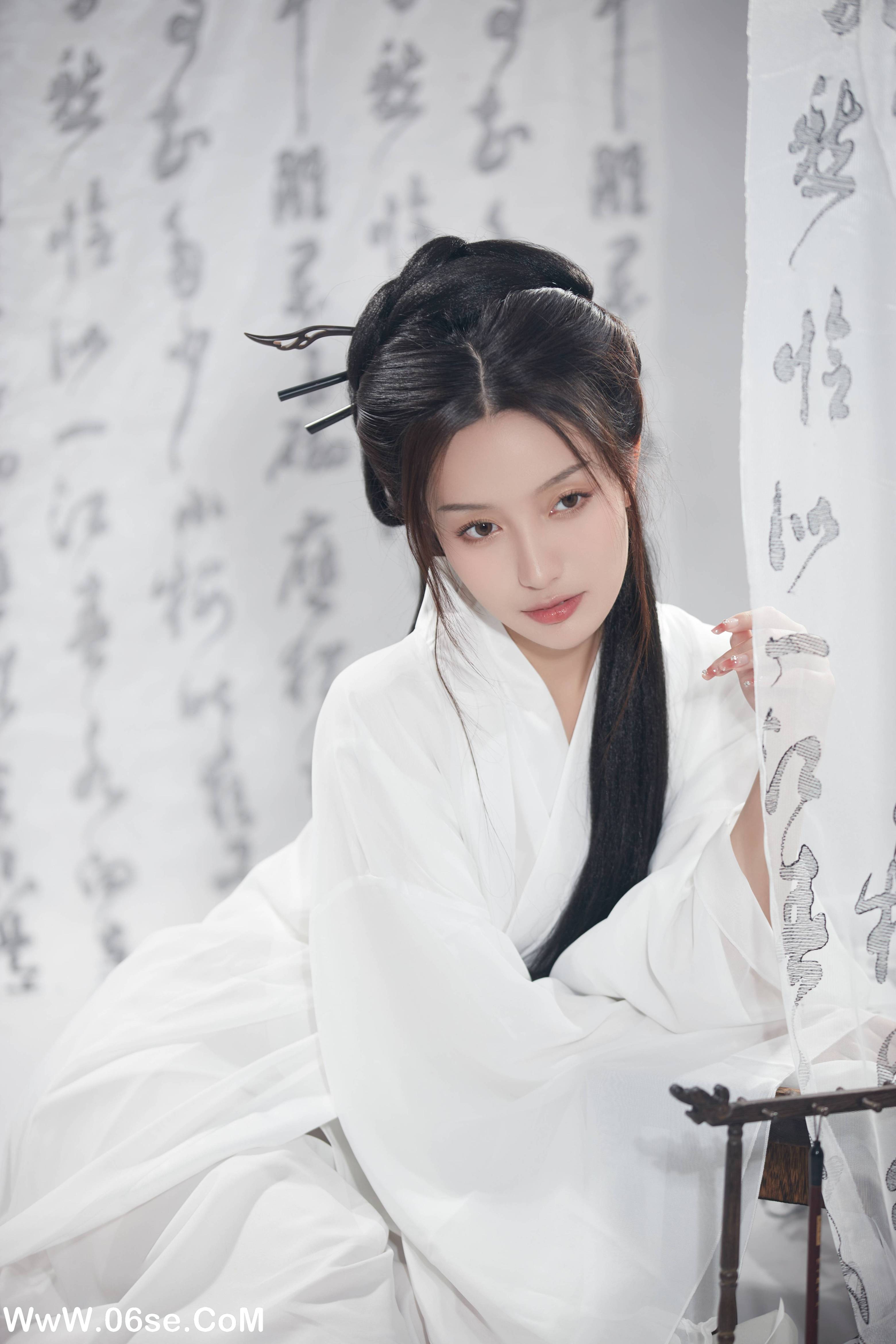 图片[31]-[YITUYU艺图语]2022.10.11 无关风月 柠萌婧啊[39+1P／394MB]-六色网