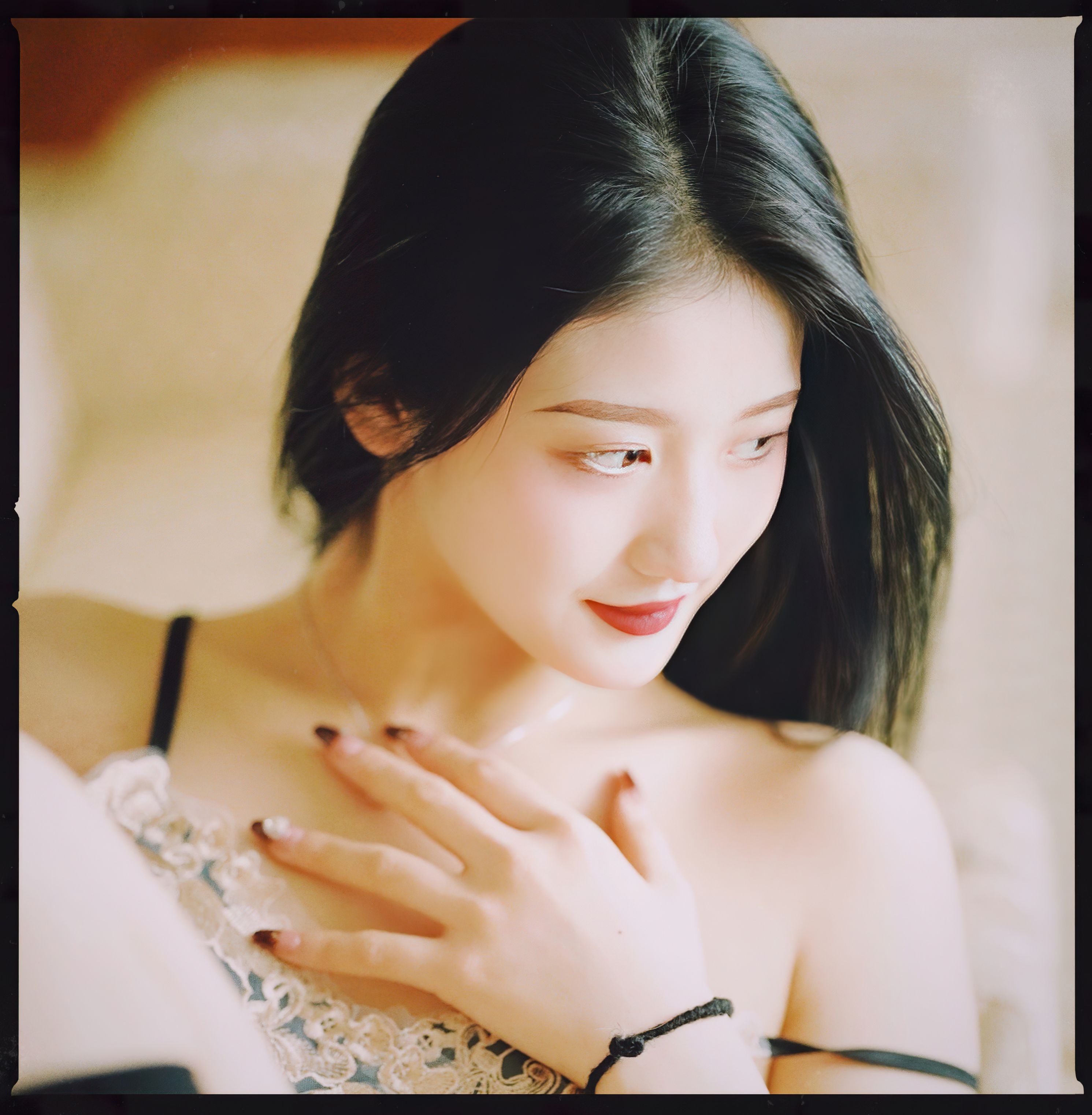美女模特彤彤大尺度私房 5