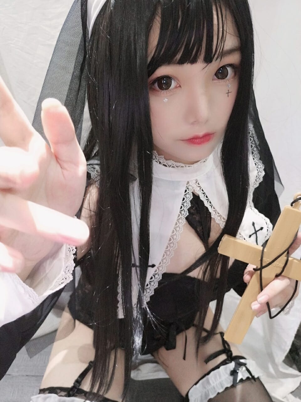 蜜汁猫裘-修女 [25P] 10