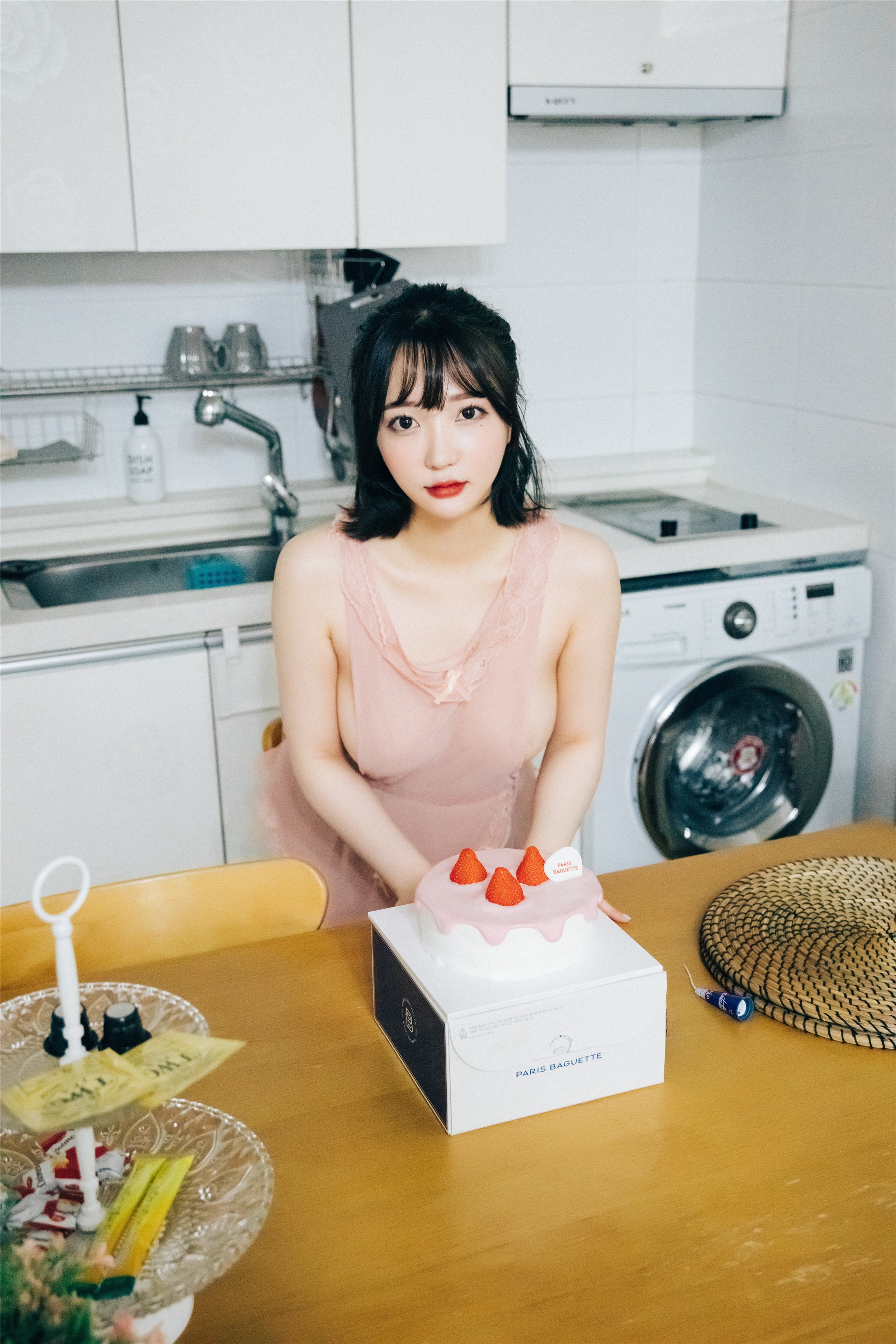 [Loozy] Son Ye-Eun (손예은) - Happy Birthday 132P 56
