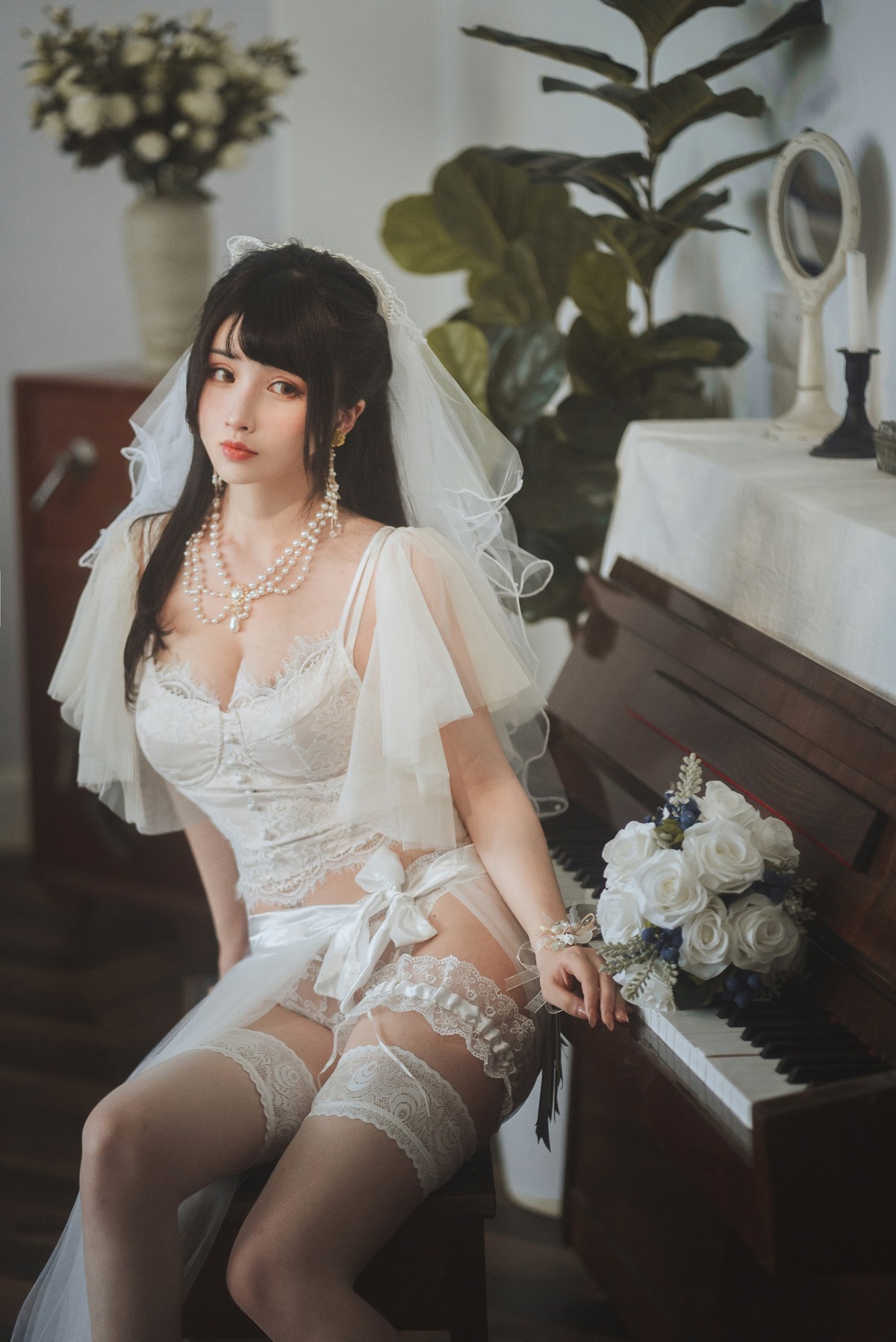 [Rioko凉凉子] 透明婚纱 3