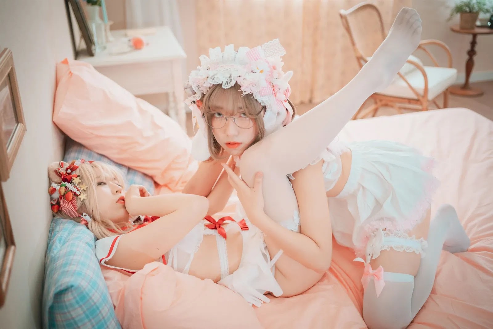 Sonson 손손 & Mozzi 모찌, [DJAWA] Spring Comes Twice Set.01 3