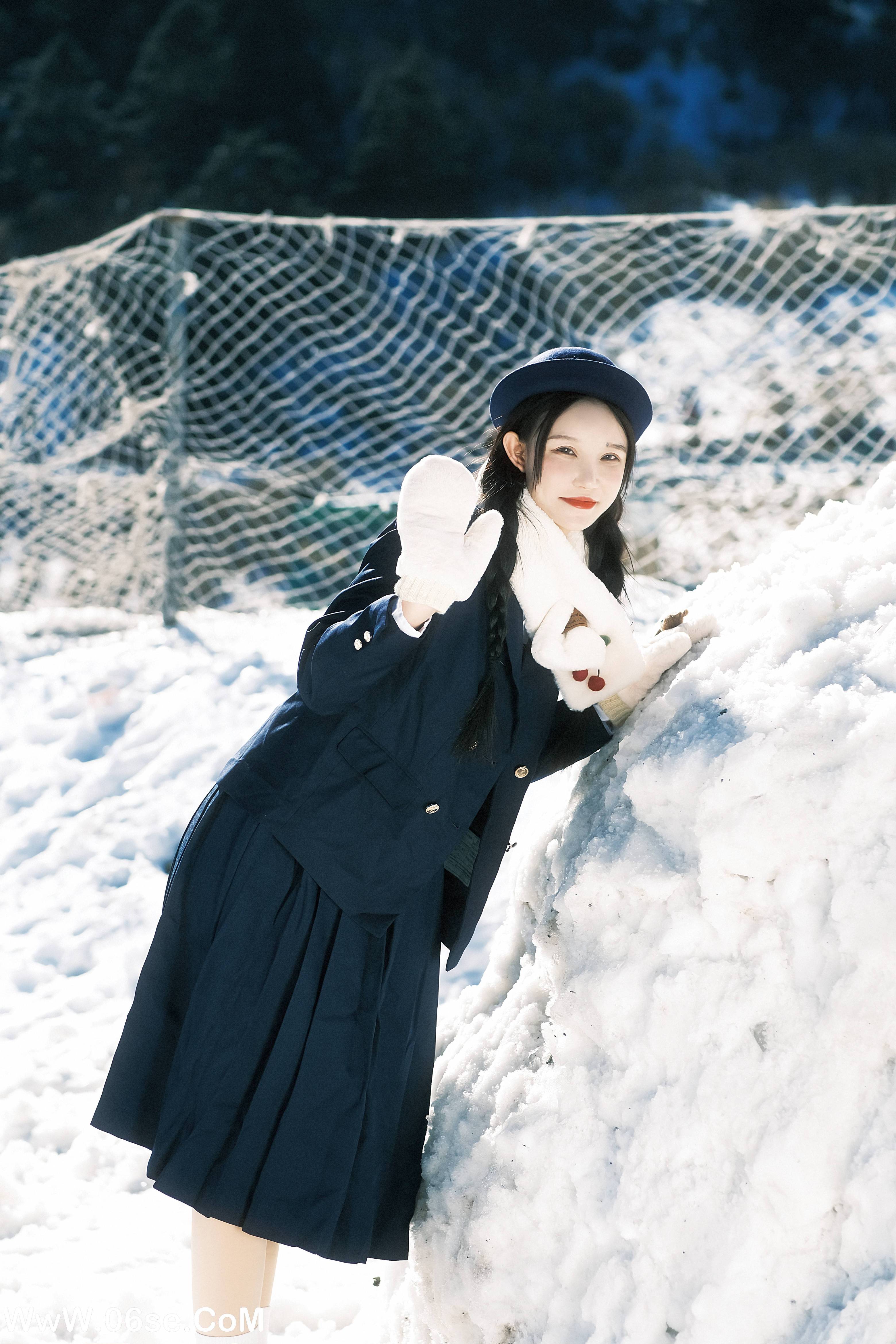 图片[7]-[YITUYU艺图语]2022.12.30 初雪在说我爱你 小霜[25+1P／136MB]-六色网