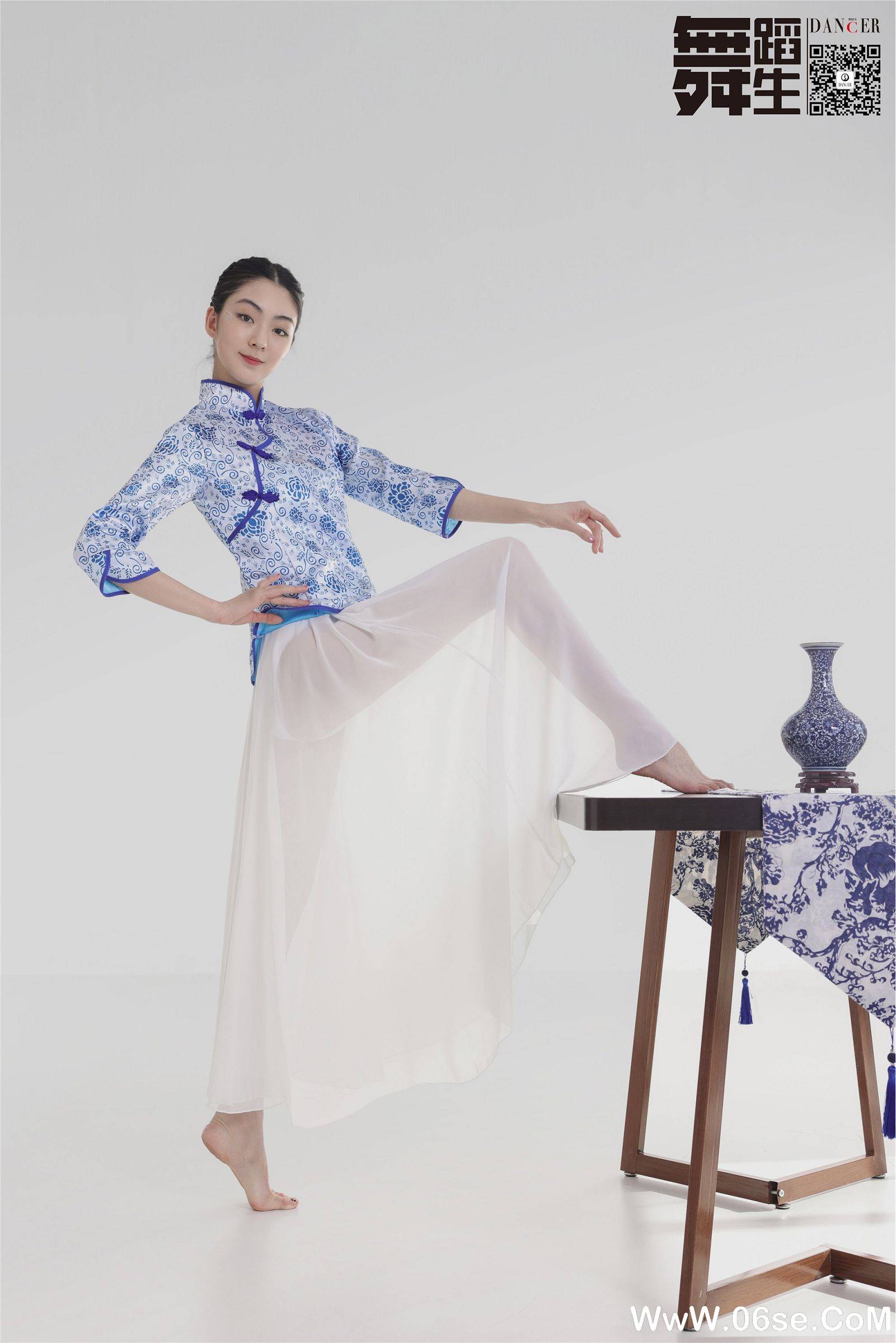 图片[23]-[GALLI嘉丽] 舞蹈生日记 104 – 青花瓷 韩玉彤-六色网