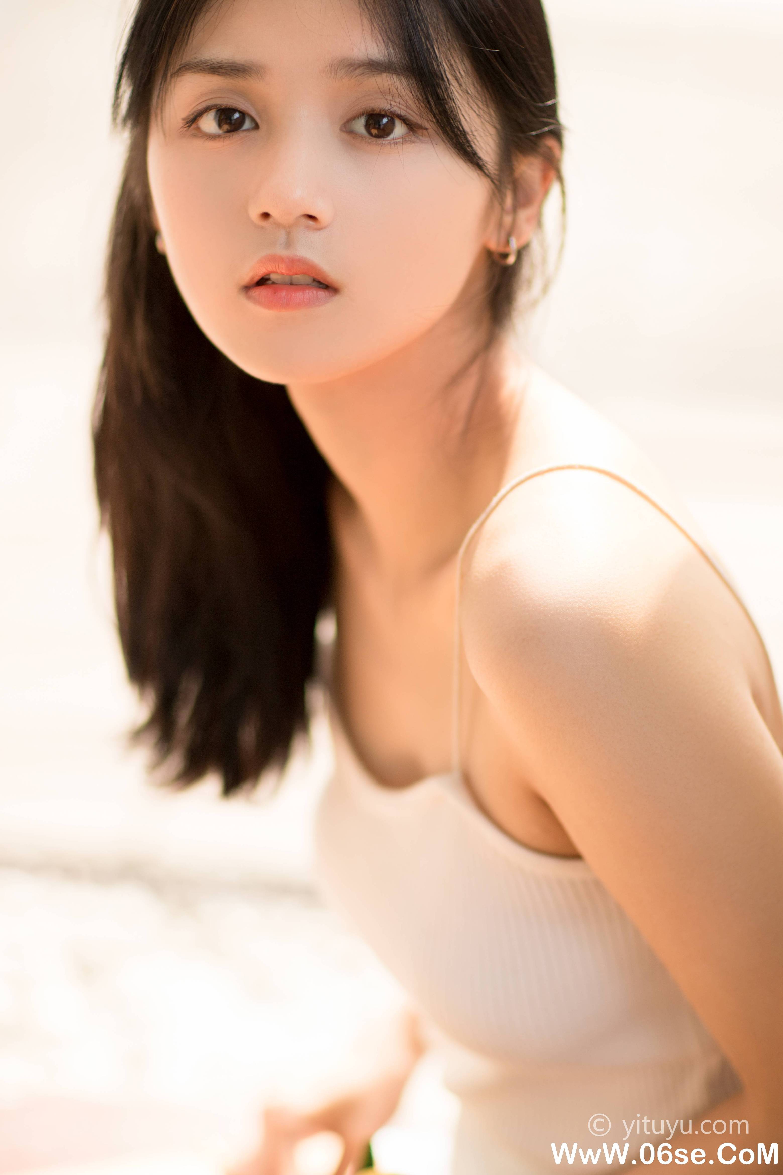 图片[18]-[YITUYU艺图语]2021.05.31 爱与光 雨文[25P／315MB]-六色网
