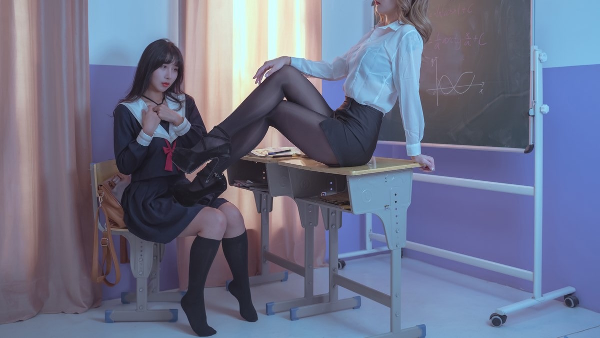 [Cos]云溪溪 - 教室绳艺[69P+1V] 18