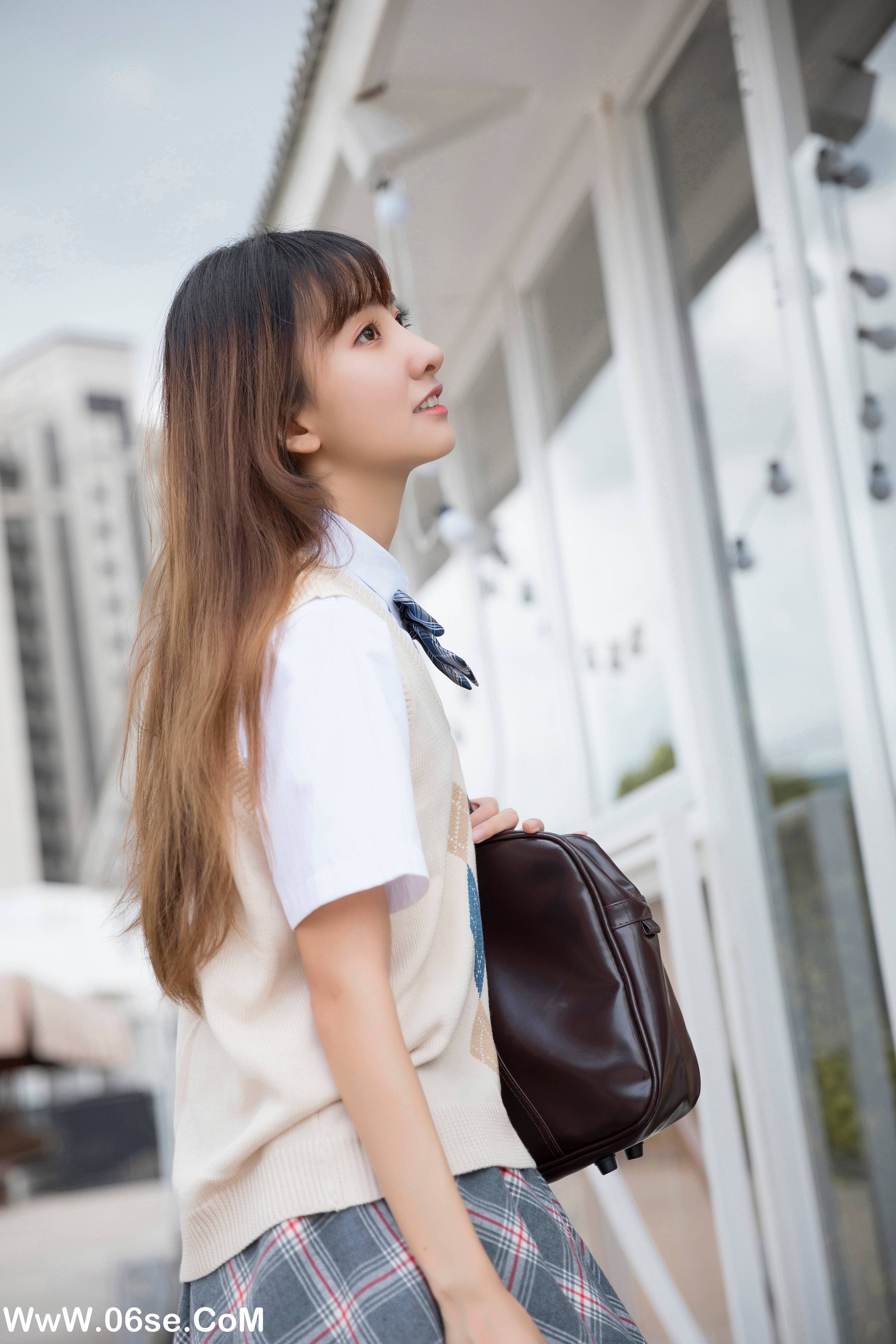 图片[5]-[YITUYU艺图语]2022.06.17 属于JK的夏天 Ria李礼礼[31P-492.92MB]-六色网