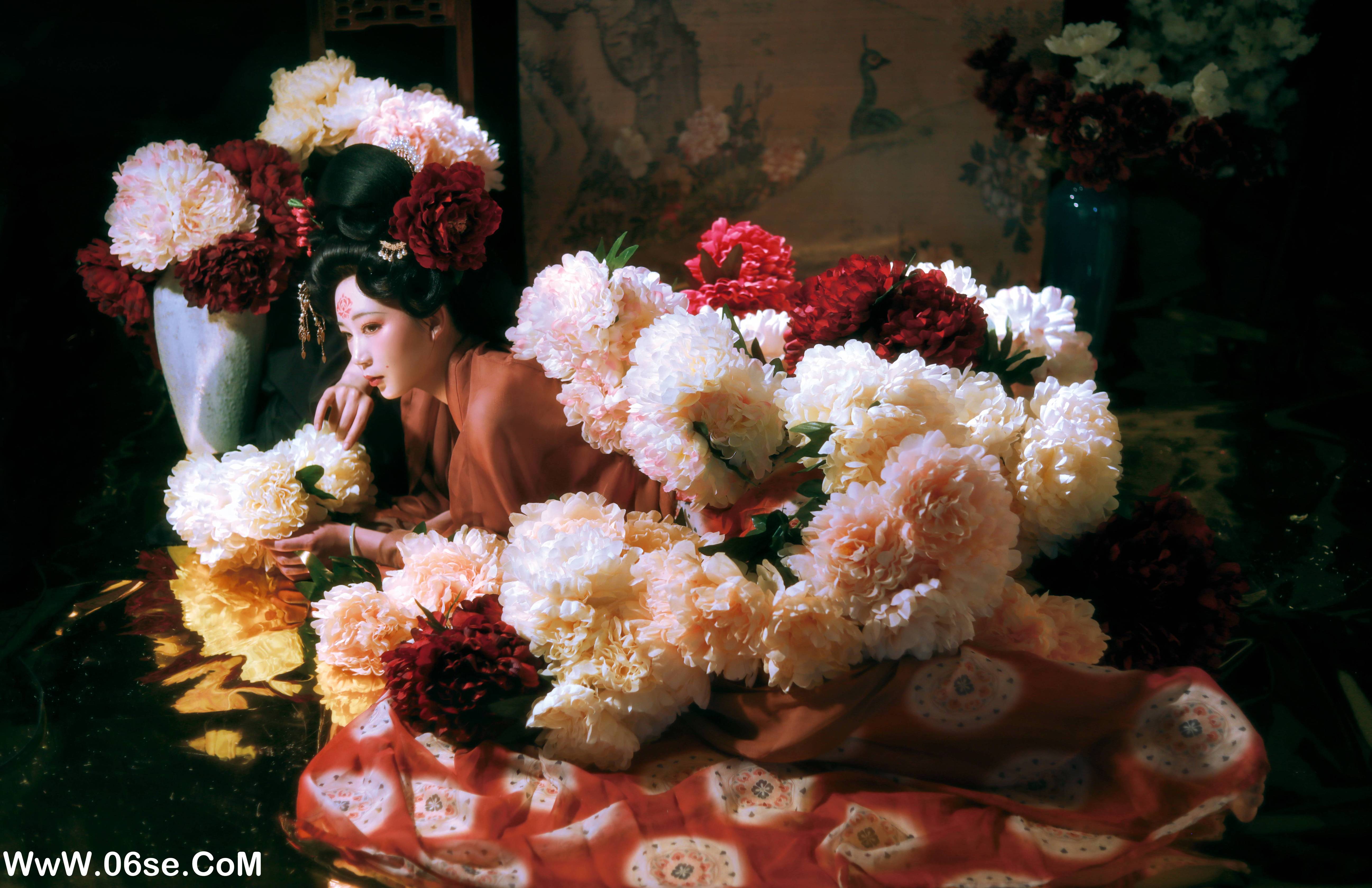 图片[8]-[YITUYU艺图语]2022.08.23 贵妃醉卧牡丹丛 文鱼[20+1P／290MB]-六色网