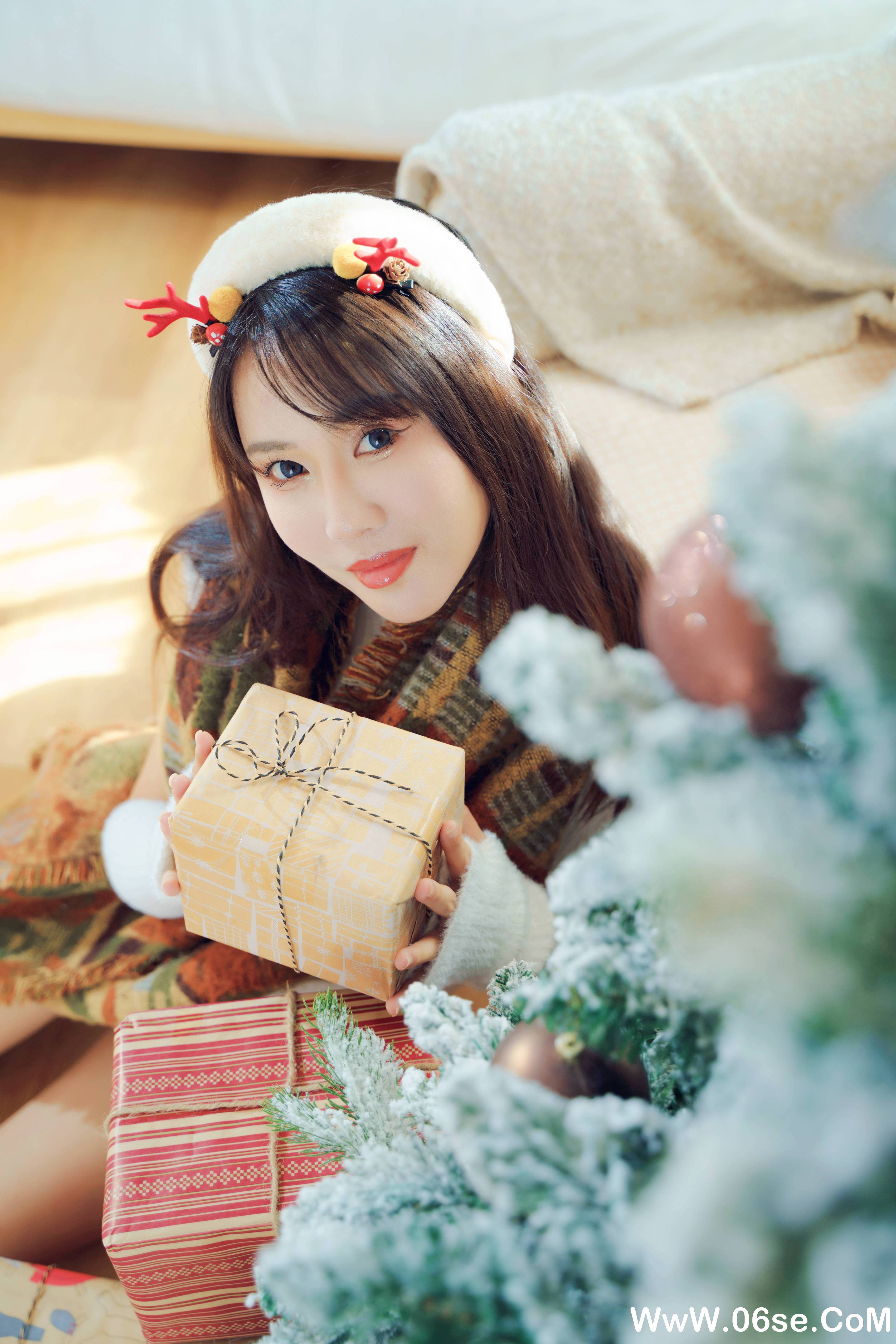 图片[34]-[YITUYU艺图语]2021.12.21 圣诞少女 lin[41+1P／446MB]-六色网