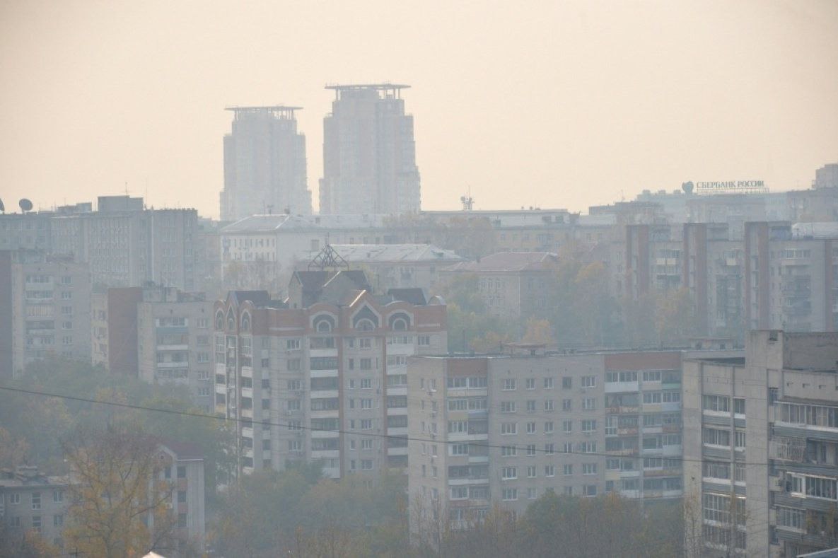 Хабаровск окутал дым от природных пожаров