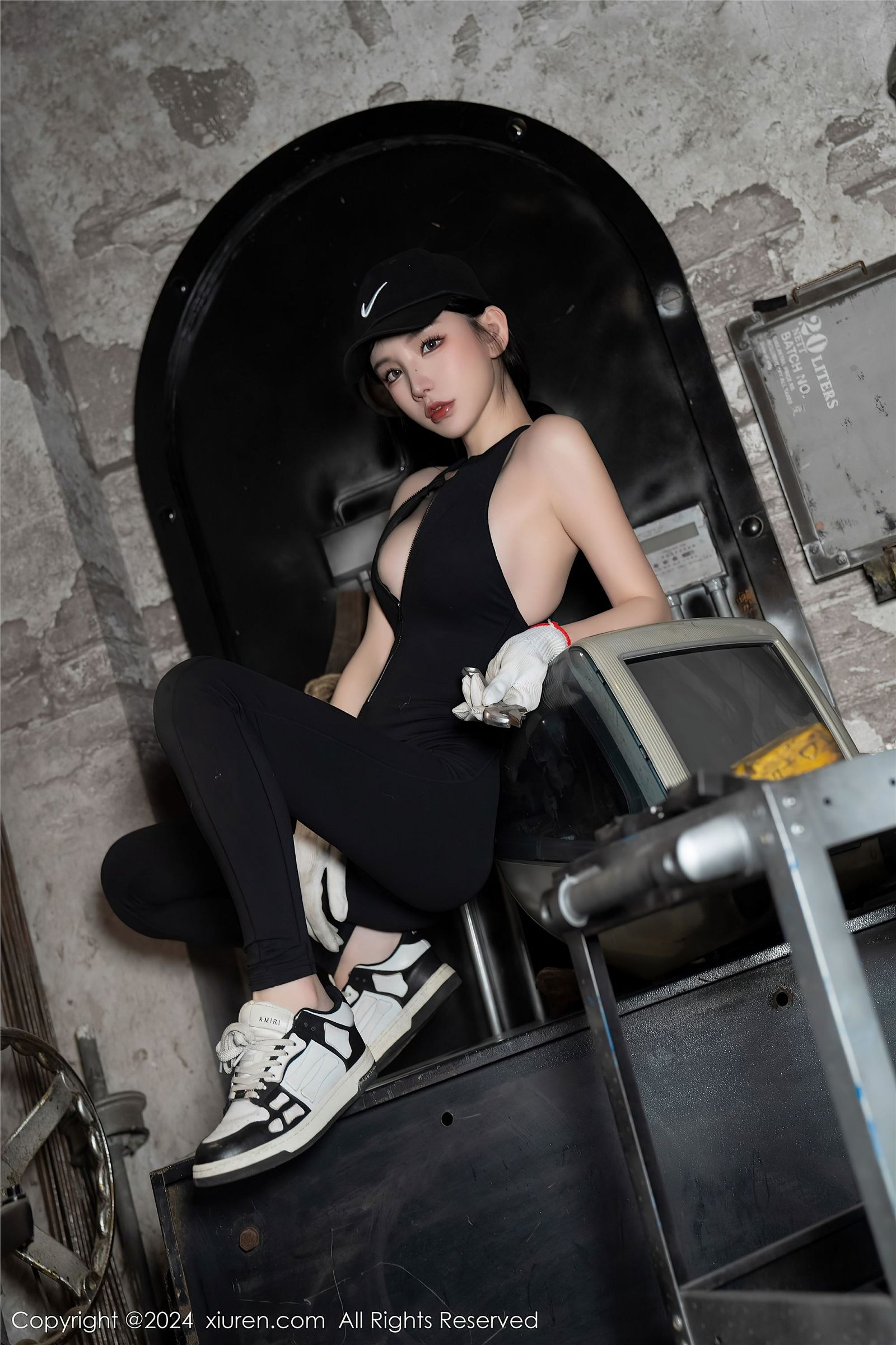 图片[32]-[XIUREN秀人网] 2024.01.26 NO.8027 周于希Sally-六色网
