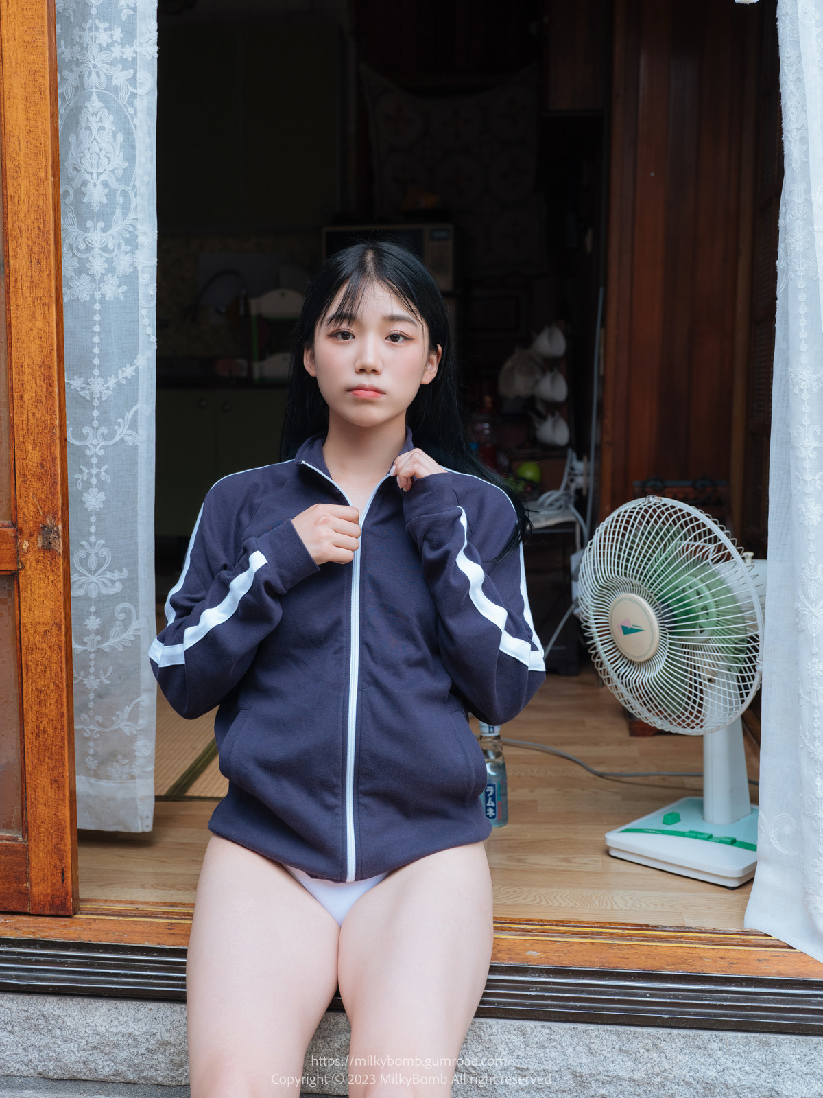 Yui 유이, [MilkyBomb] Tracksuit 체육복 Set.01 46