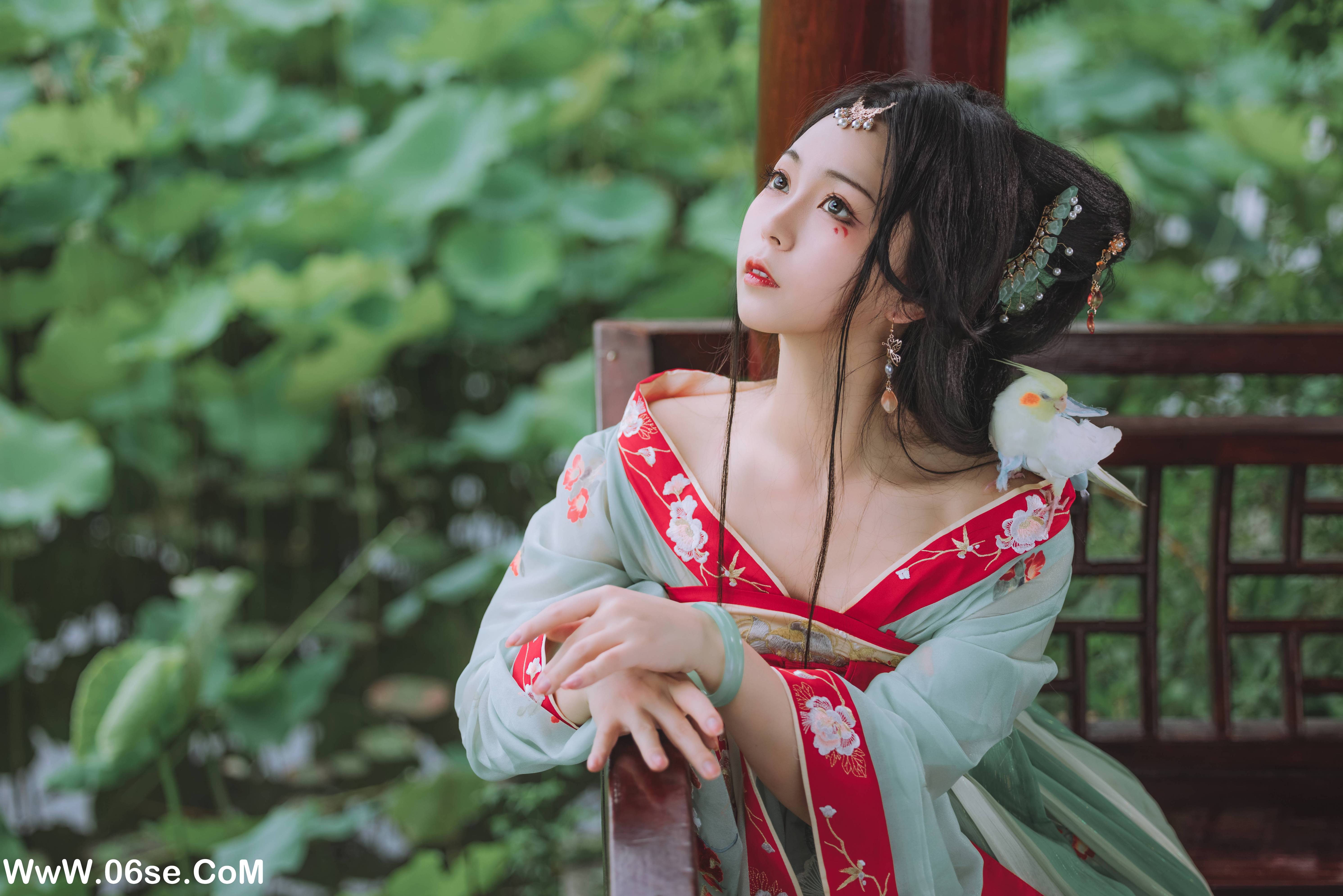 图片[4]-[YITUYU艺图语]2022.08.13 风荷举 阡墨红尘[21+1P／345MB]-六色网