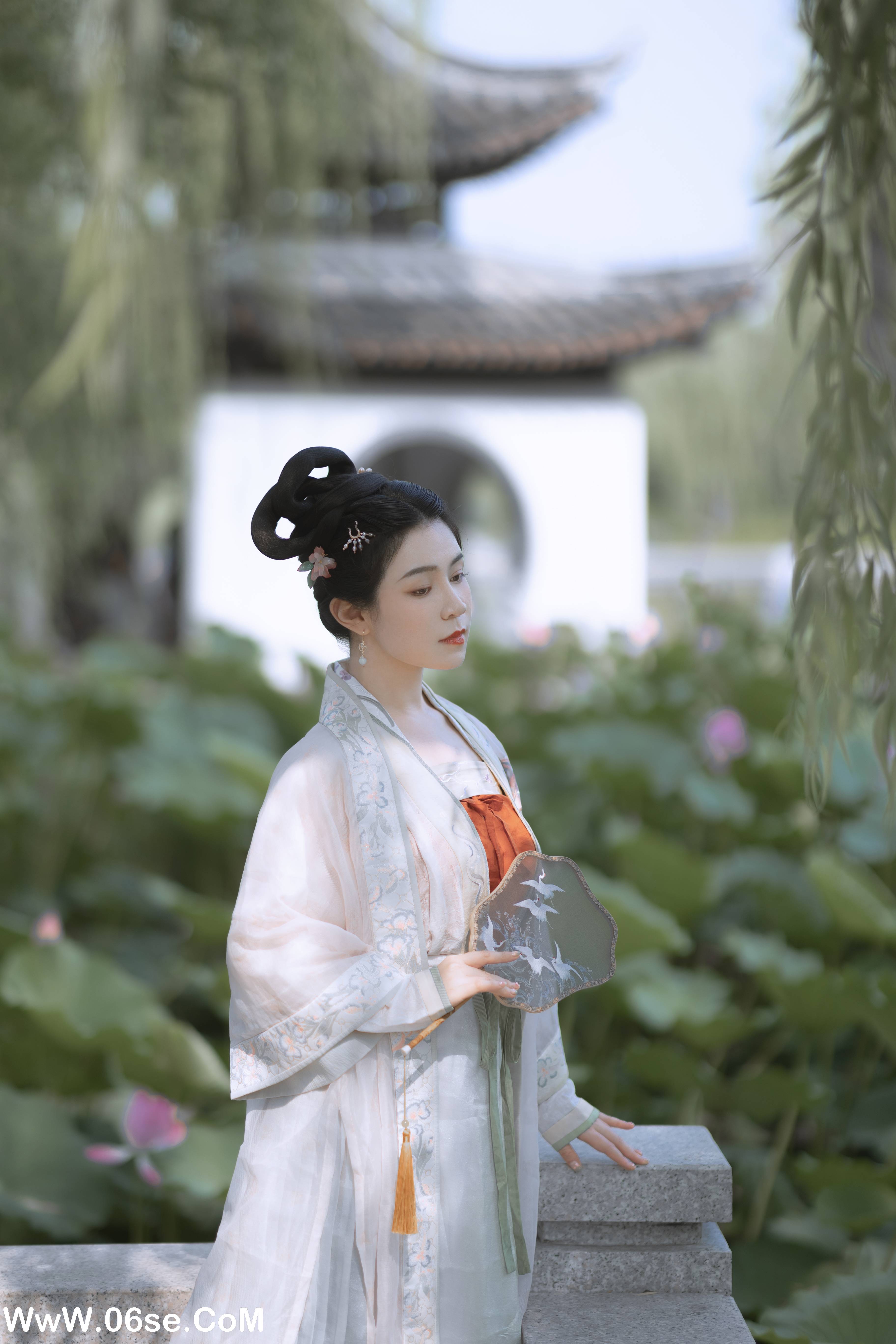 图片[20]-[YITUYU艺图语]2022.11.21 陶然荷韵 周曦彤[25+1P／195MB]-六色网
