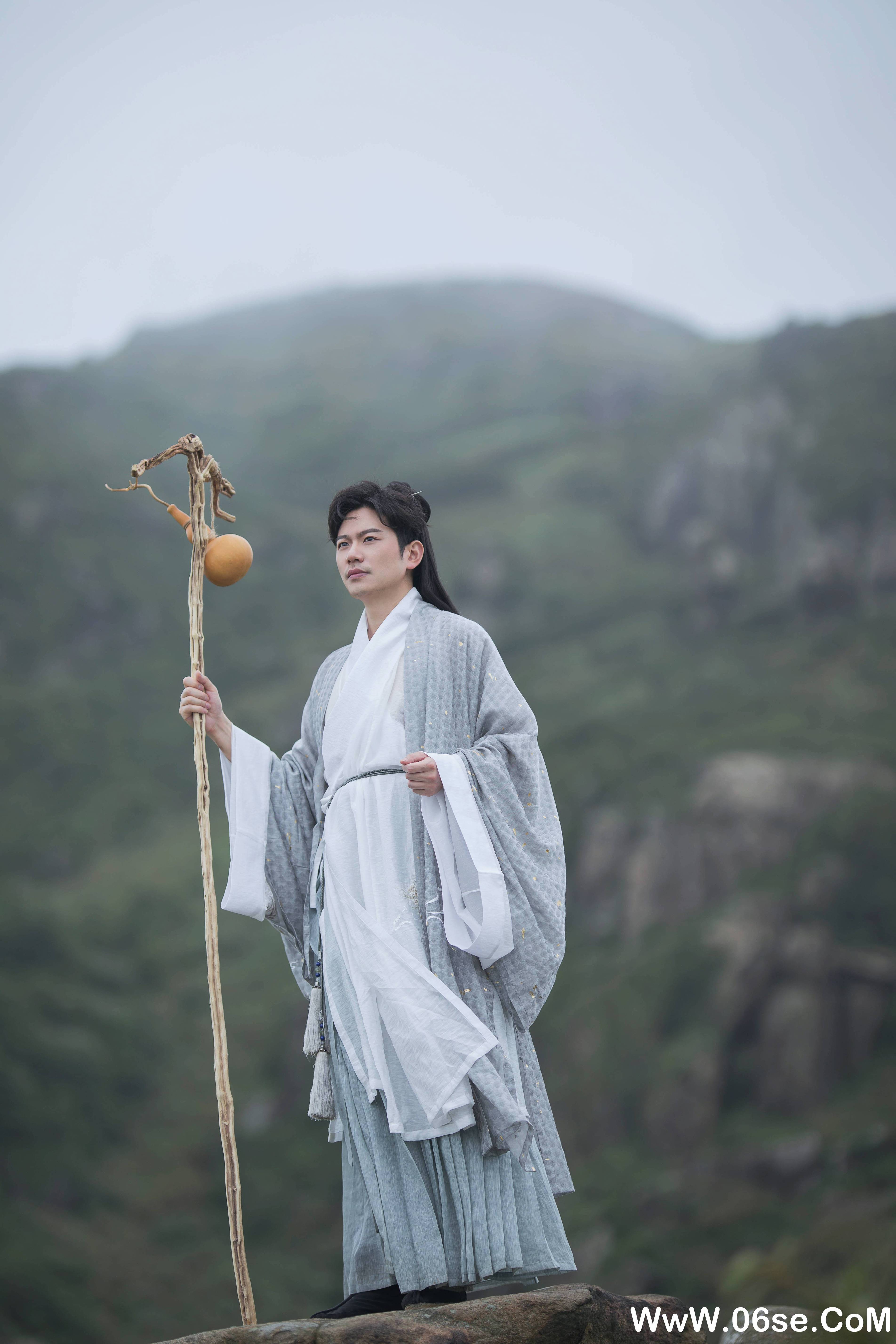 图片[28]-[YITUYU艺图语]2021.09.16 有所思 五色石南叶[28+1P／266MB]-六色网