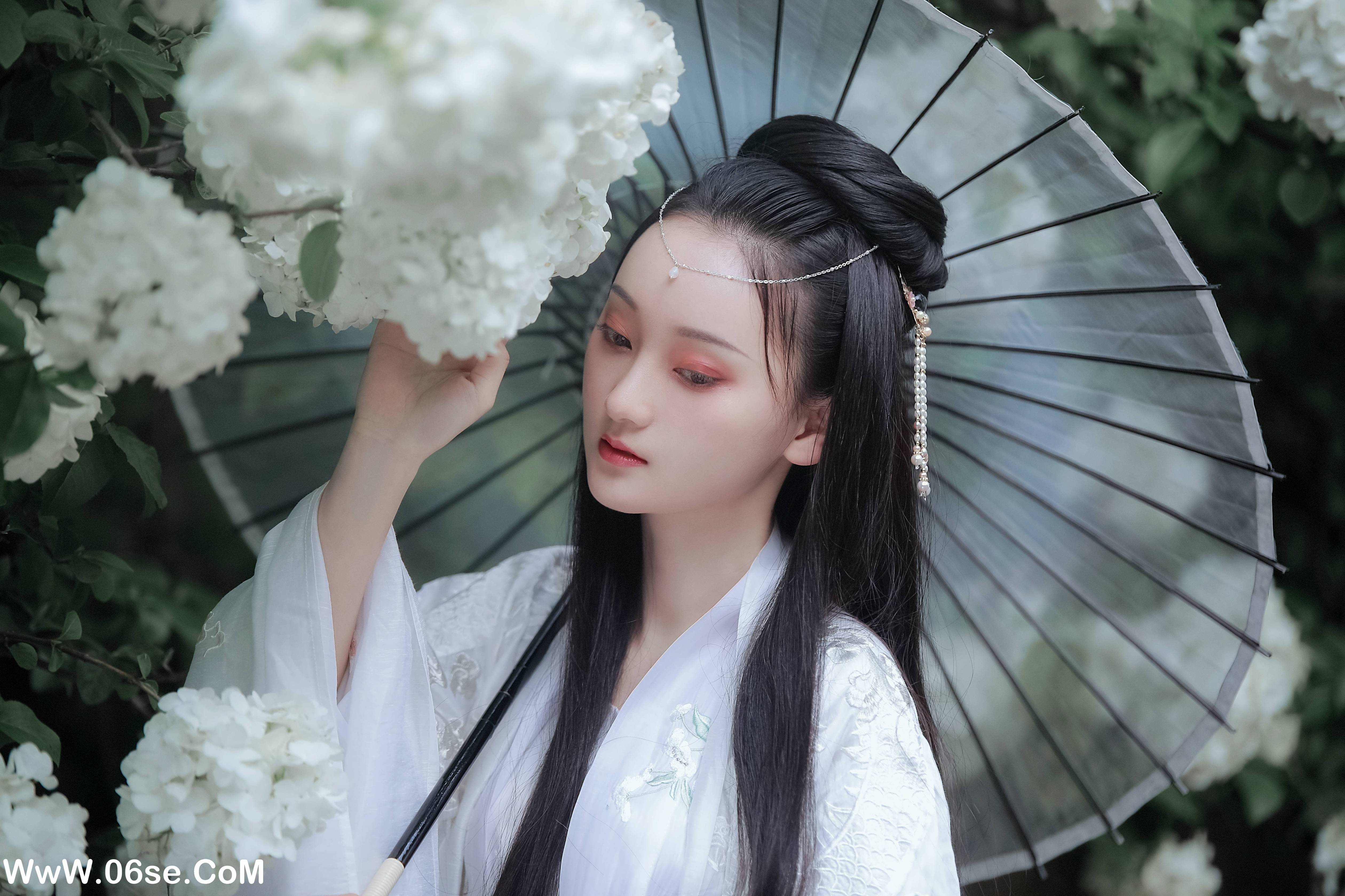图片[15]-[YITUYU艺图语]2022.06.15 琼花并貌 云之是小狐狸吖[22P-495.57MB]-六色网