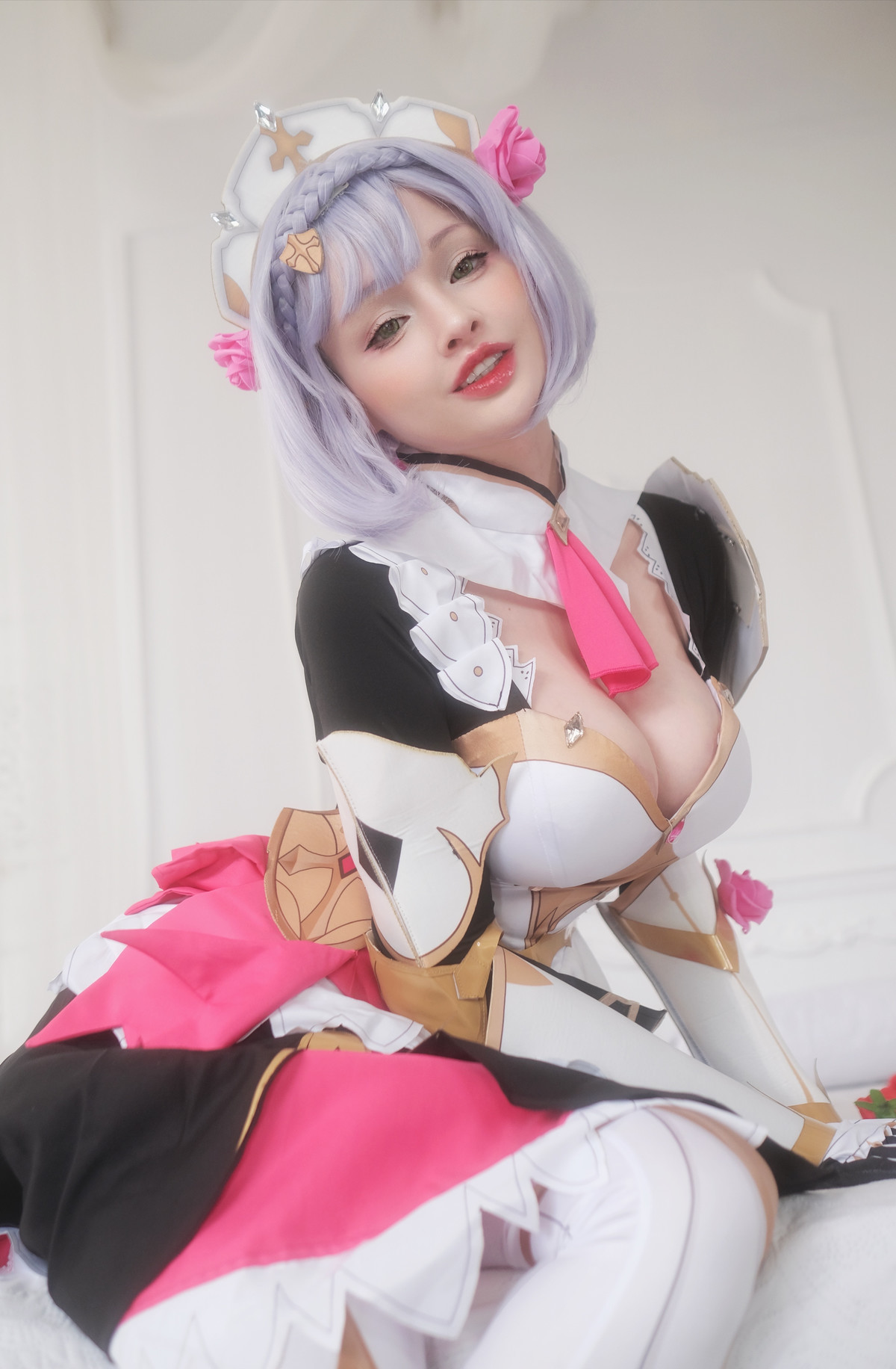 Hidori Rose Cosplay Noelle - Genshin Impact 9
