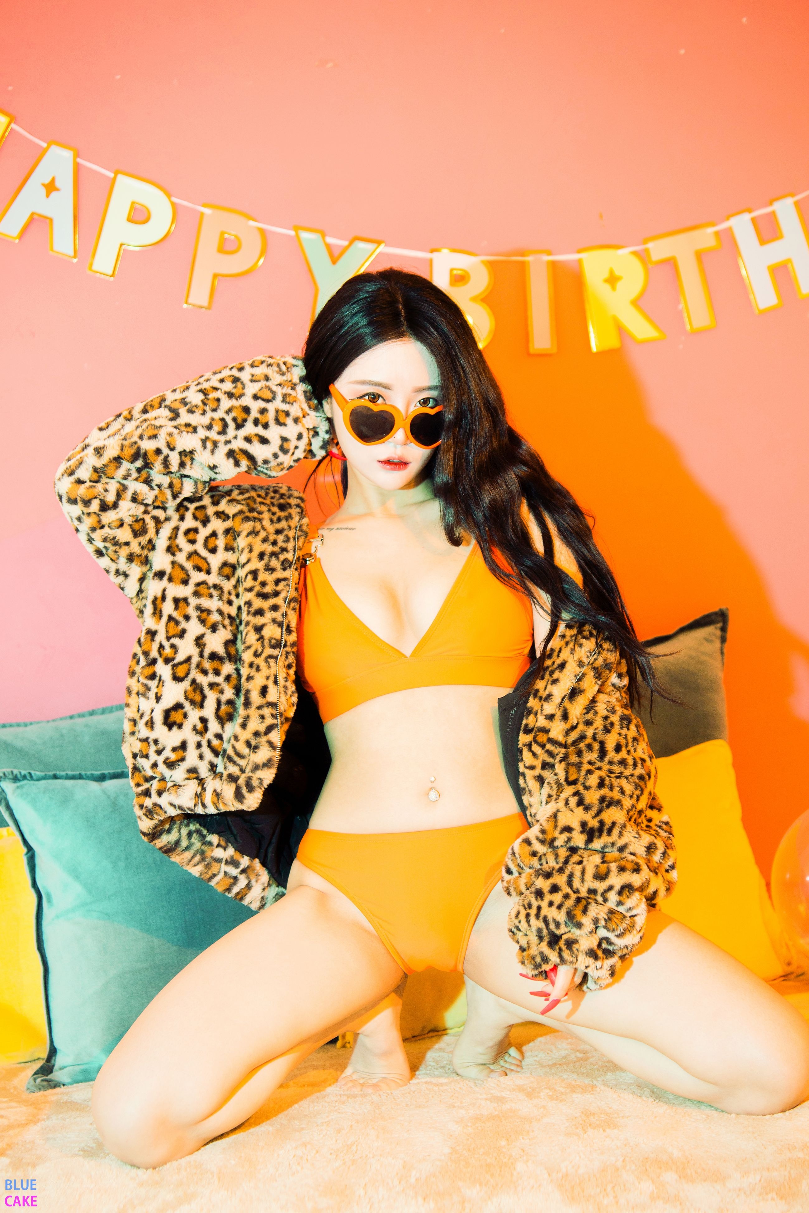 Bomi (보미) - [BLUECAKE] Happy Bomiday [95P-1.14GB] 82