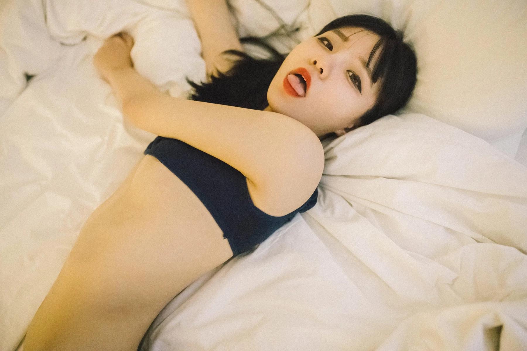Jeong Jenny 정제니, [Moon Night Snap] The First Set.01 26