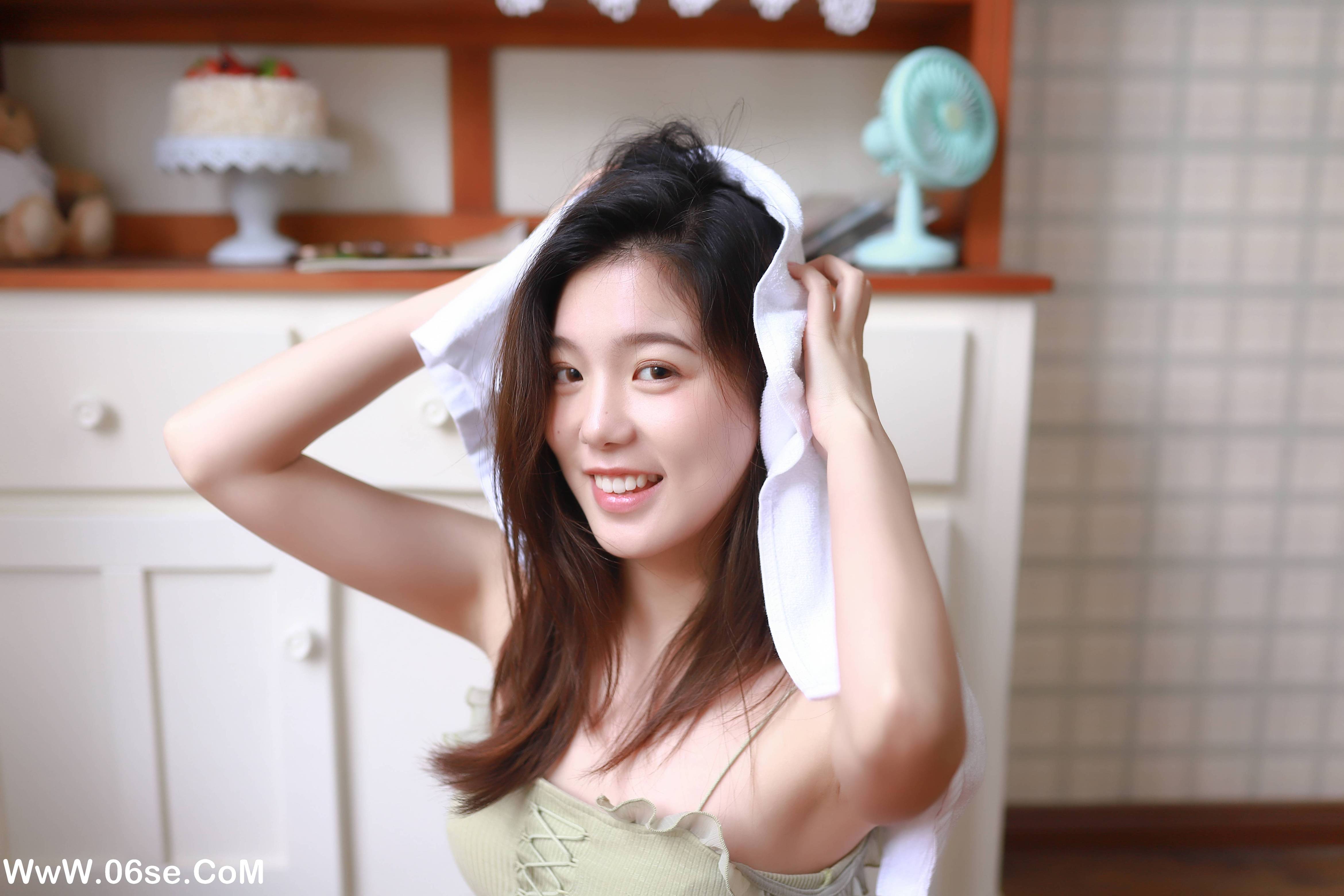 图片[27]-[YITUYU艺图语]2022.08.30 温柔贩卖机 炸面比目鱼[32+1P／365MB]-六色网