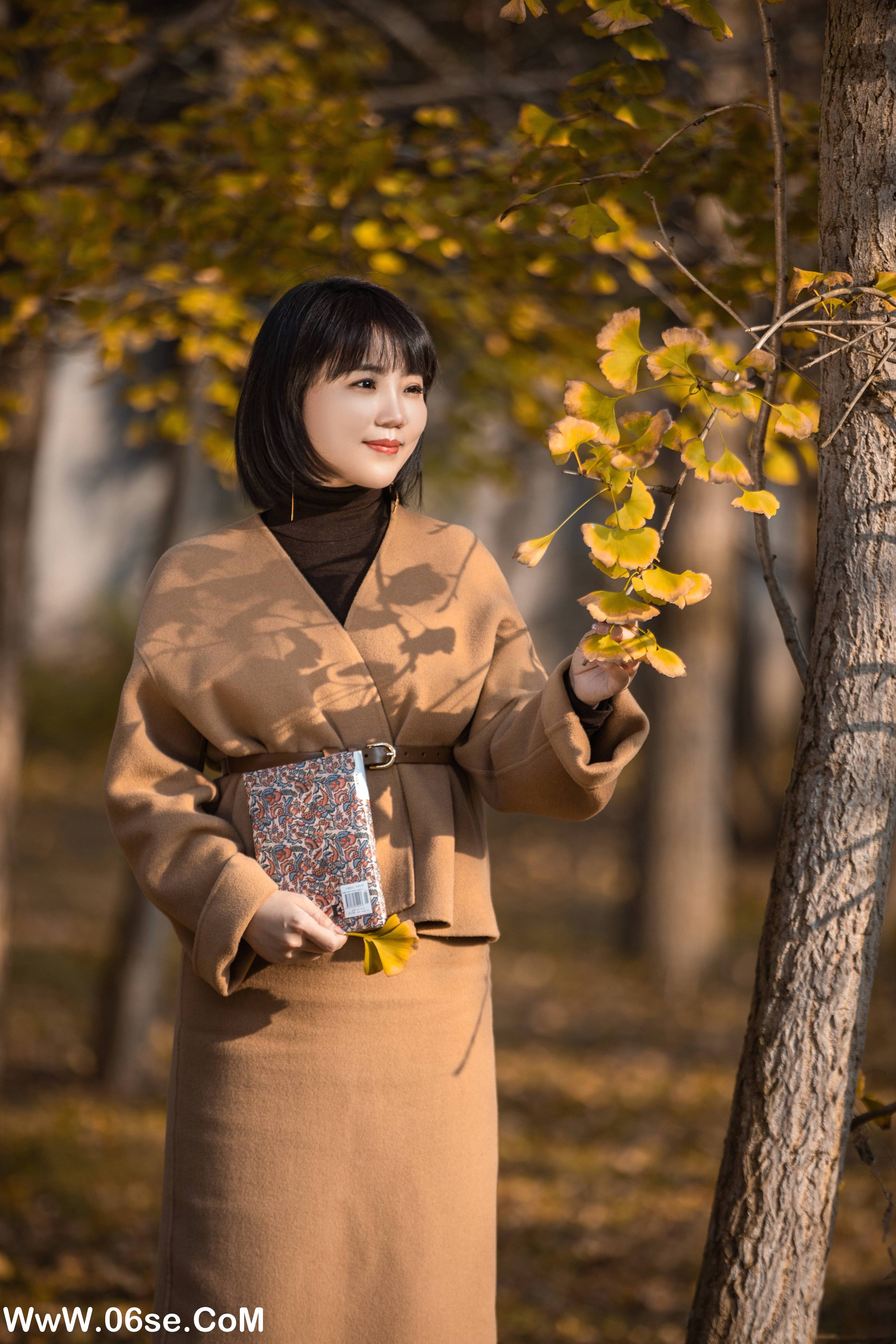 图片[31]-[YITUYU艺图语]2022.12.27 又一年银杏黄 冬琴[34+1P／572MB]-六色网