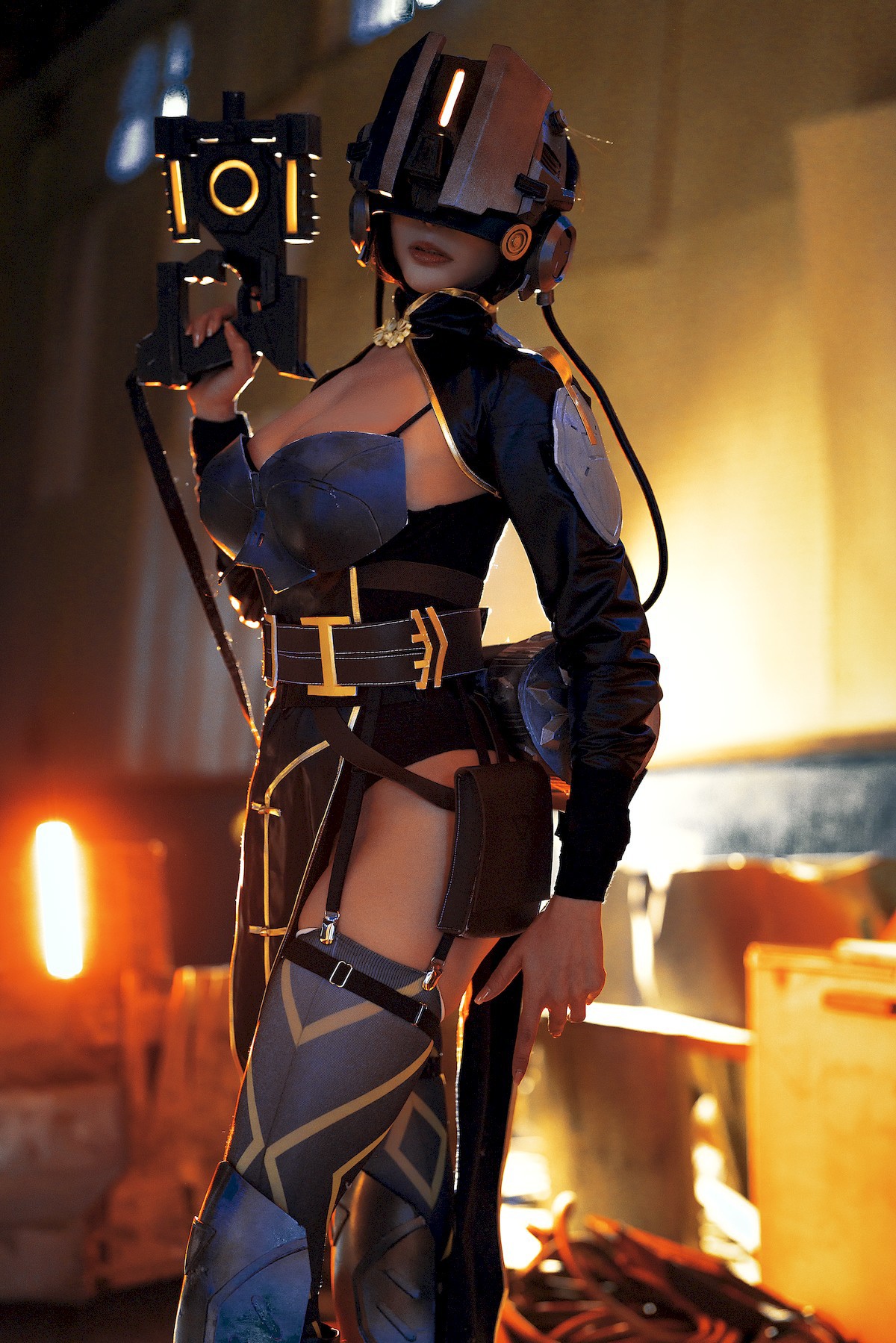 夏小秋秋秋 Cosplay 荷光者梵蒂 7
