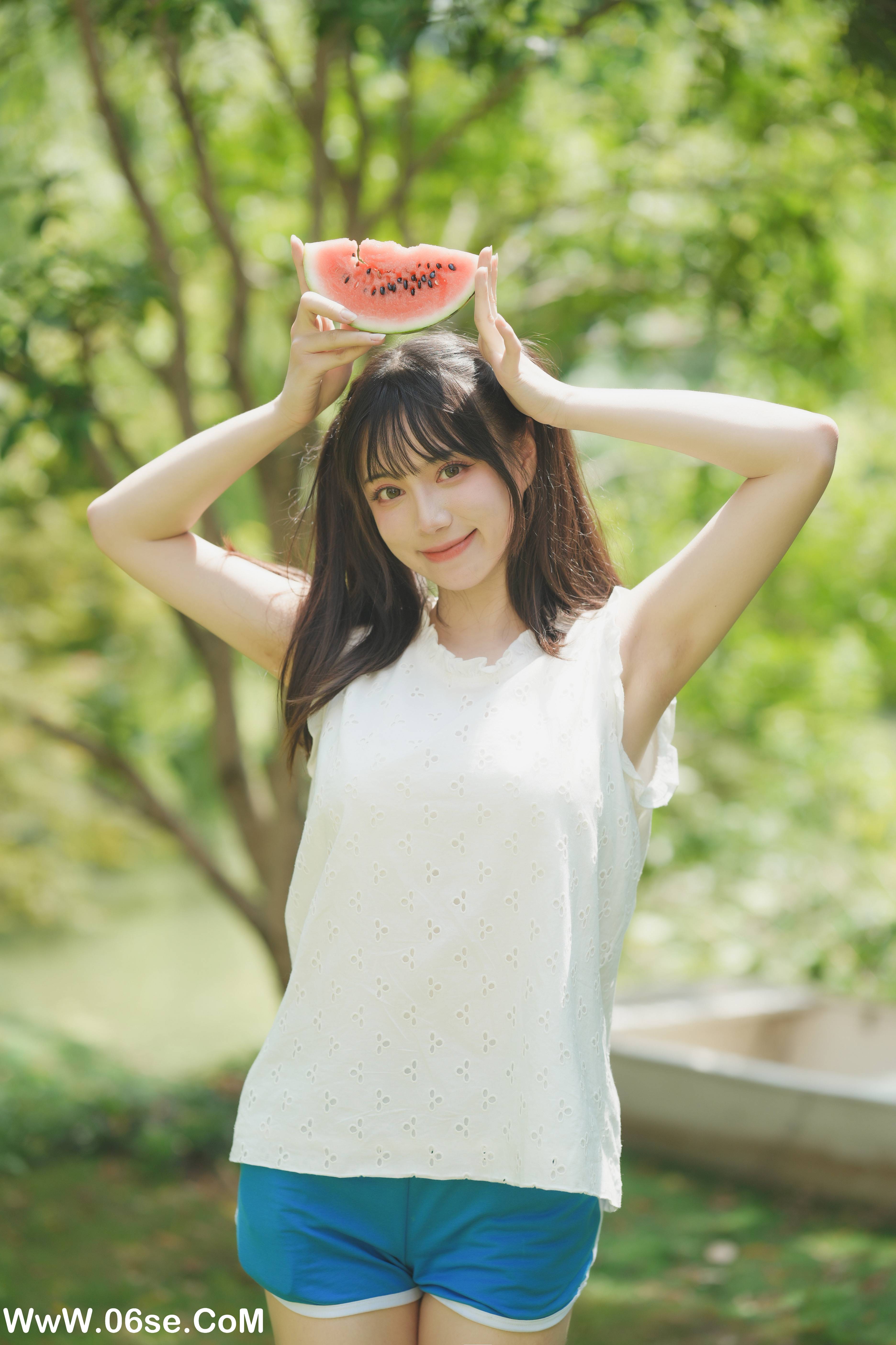 图片[26]-[YITUYU艺图语]2022.09.05 夏日少女与西瓜 贰加六[38+1P／147MB]-六色网