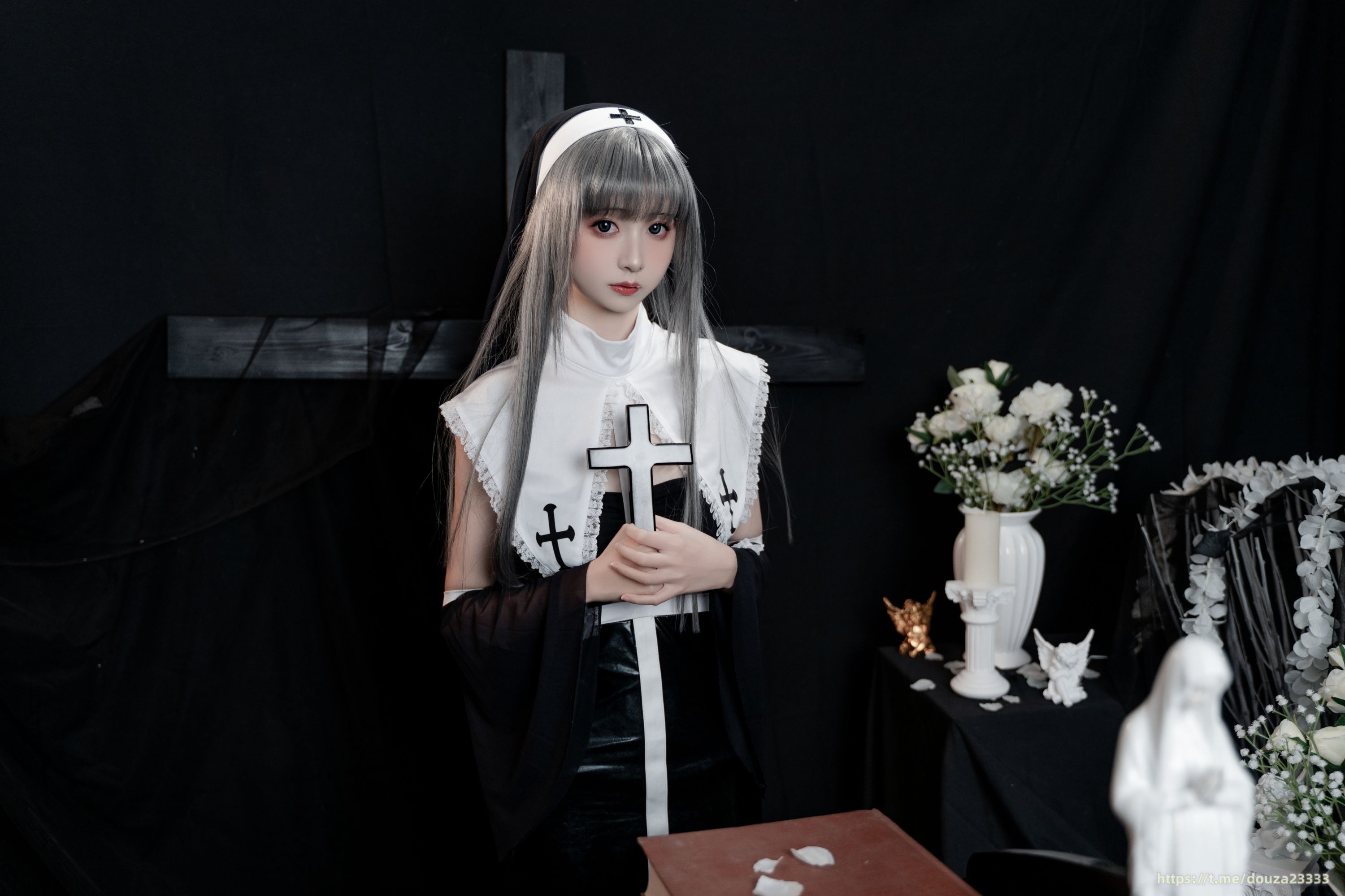堕落修女[64P2V-2.2G]（1月7打赏群资源） 2