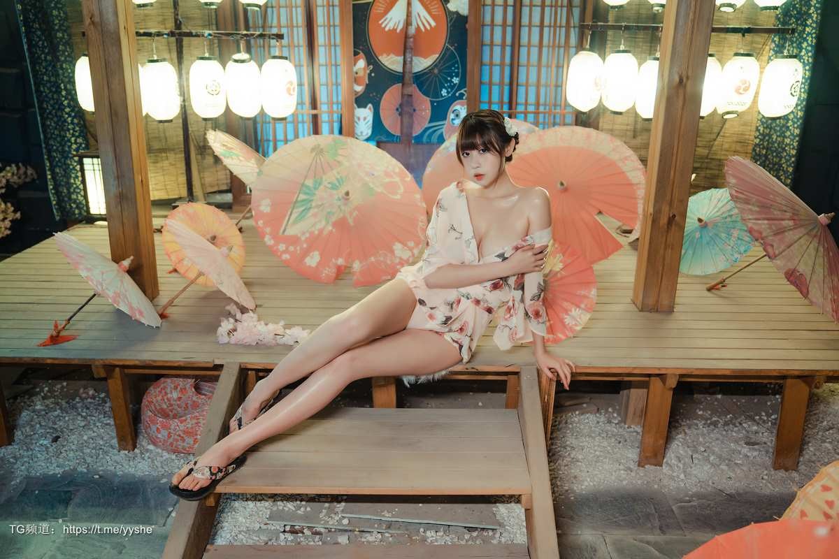 [Cos]奈汐酱nice - 老板娘 4.0[30P] 12
