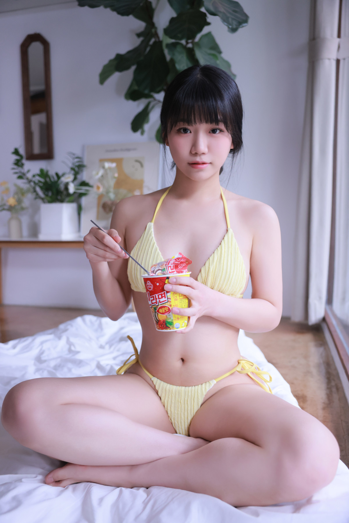 Yui 유이, SWEETBOX Vol.39 Photobook Set.03 35